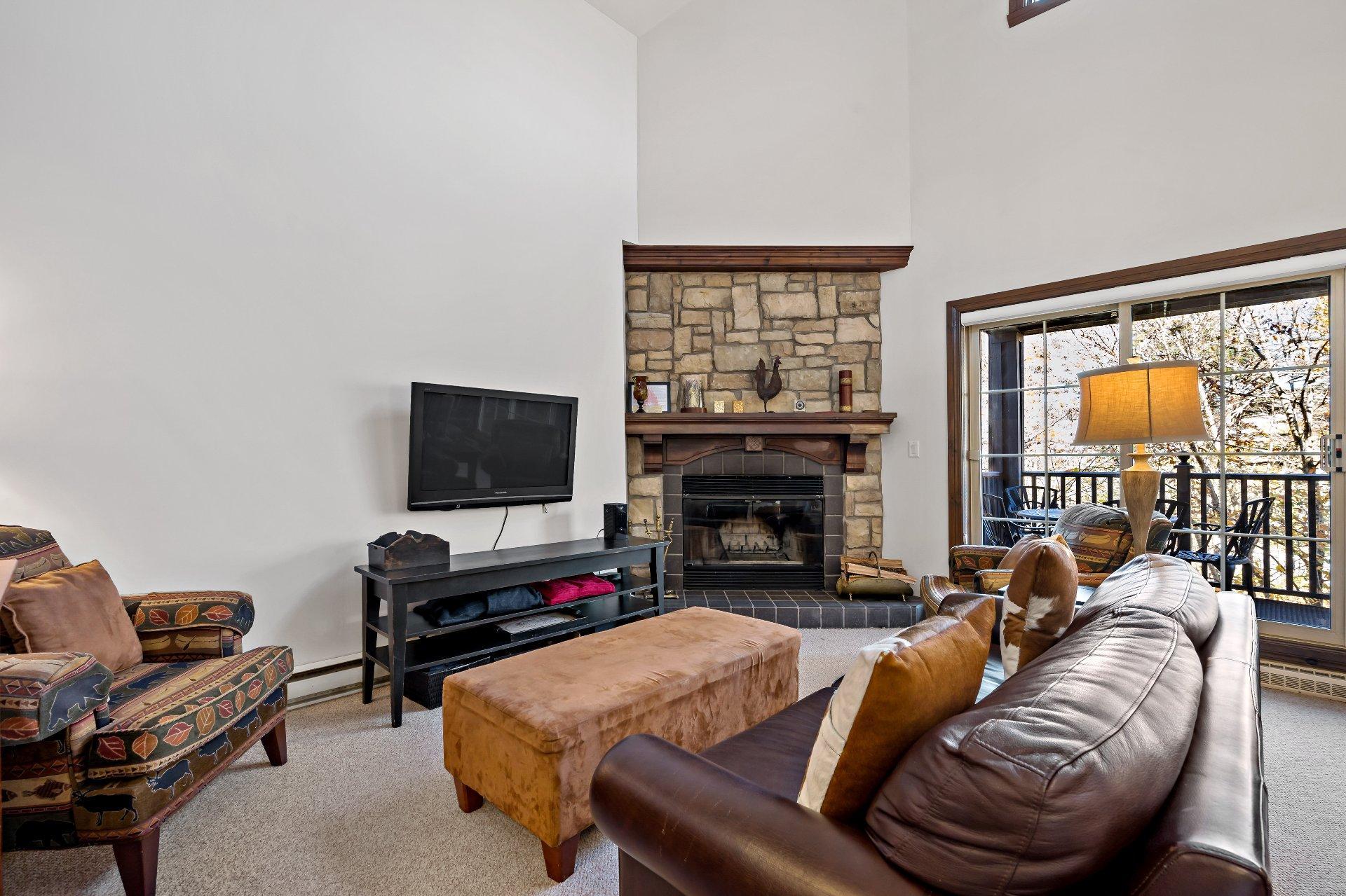 









122


Ch. des Quatre-Sommets

, 4,
Mont-Tremblant,




QC
J8E1C4

