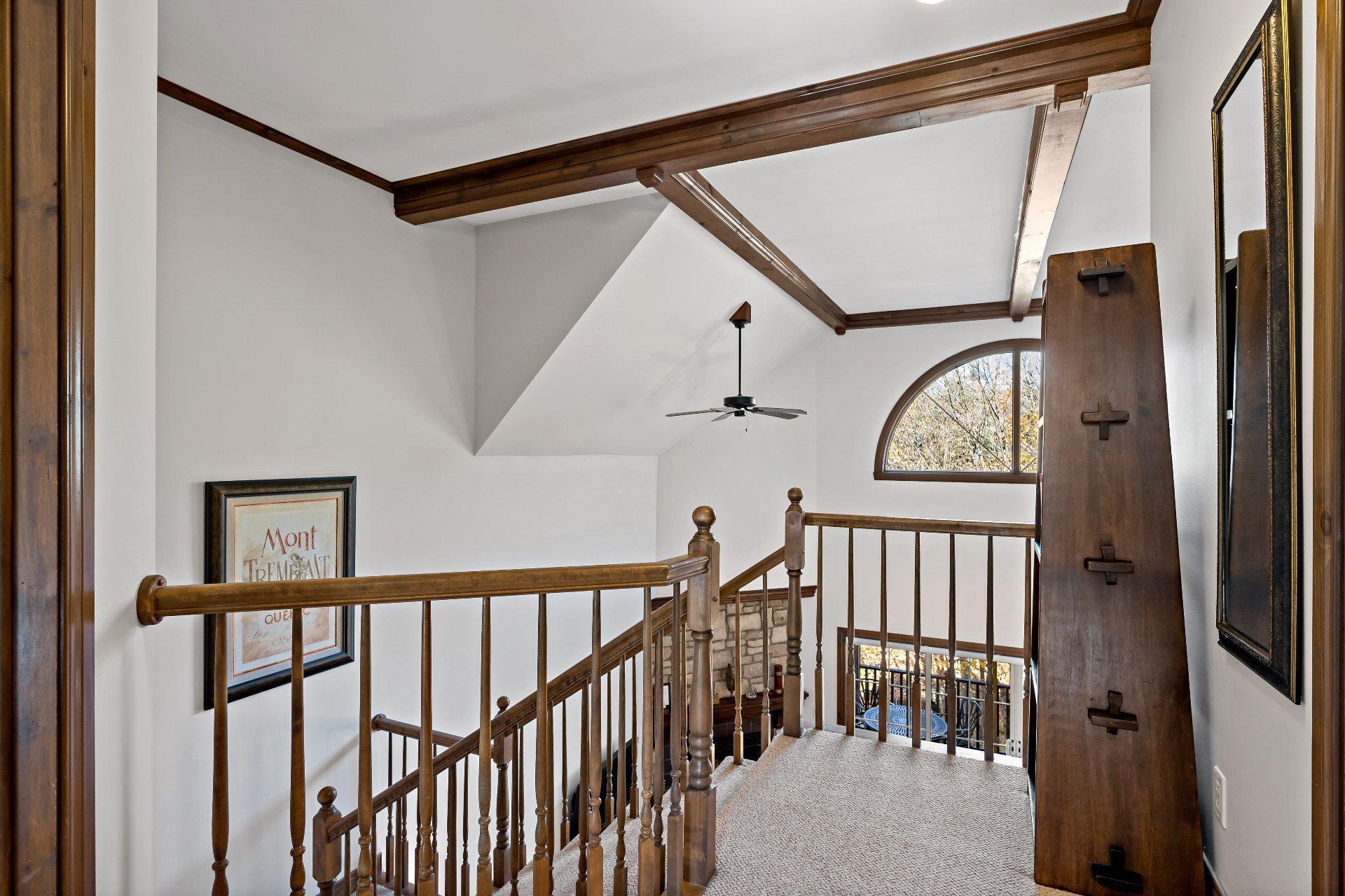 









122


Ch. des Quatre-Sommets

, 4,
Mont-Tremblant,




QC
J8E1C4

