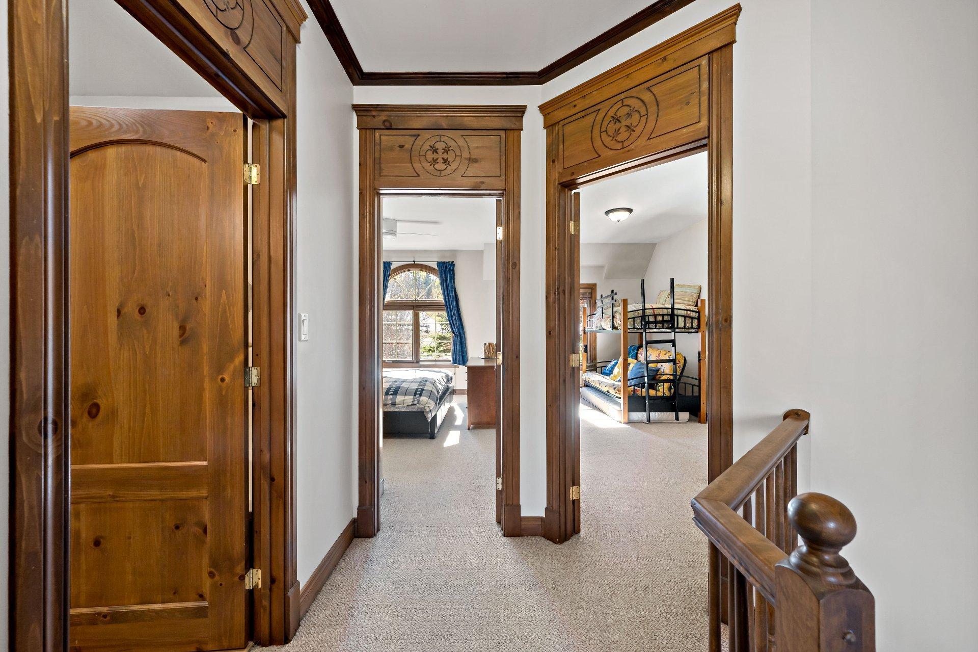 









122


Ch. des Quatre-Sommets

, 4,
Mont-Tremblant,




QC
J8E1C4

