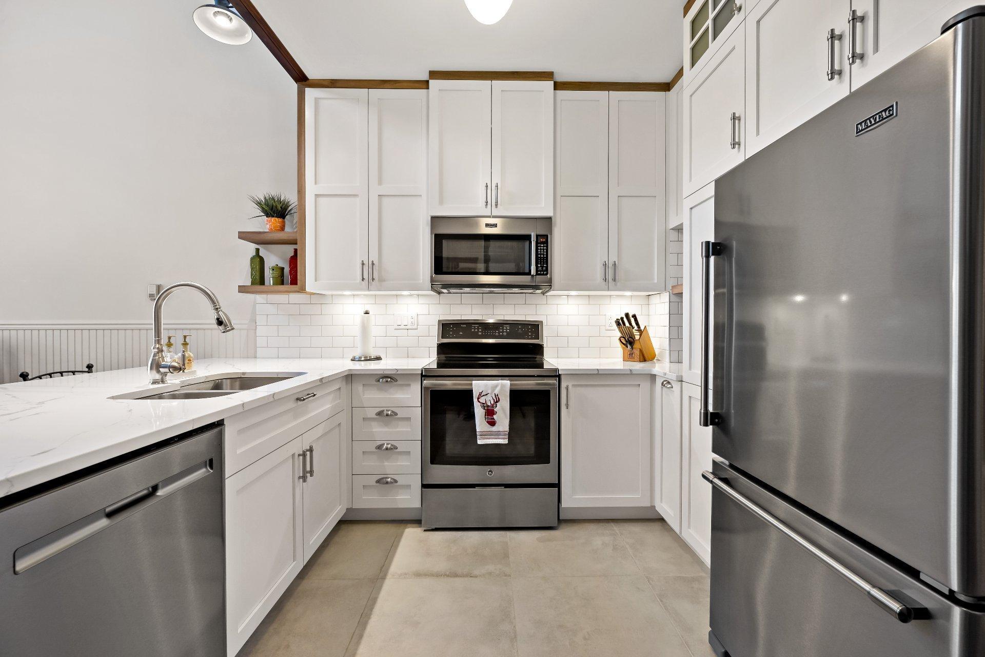 









122


Ch. des Quatre-Sommets

, 4,
Mont-Tremblant,




QC
J8E1C4

