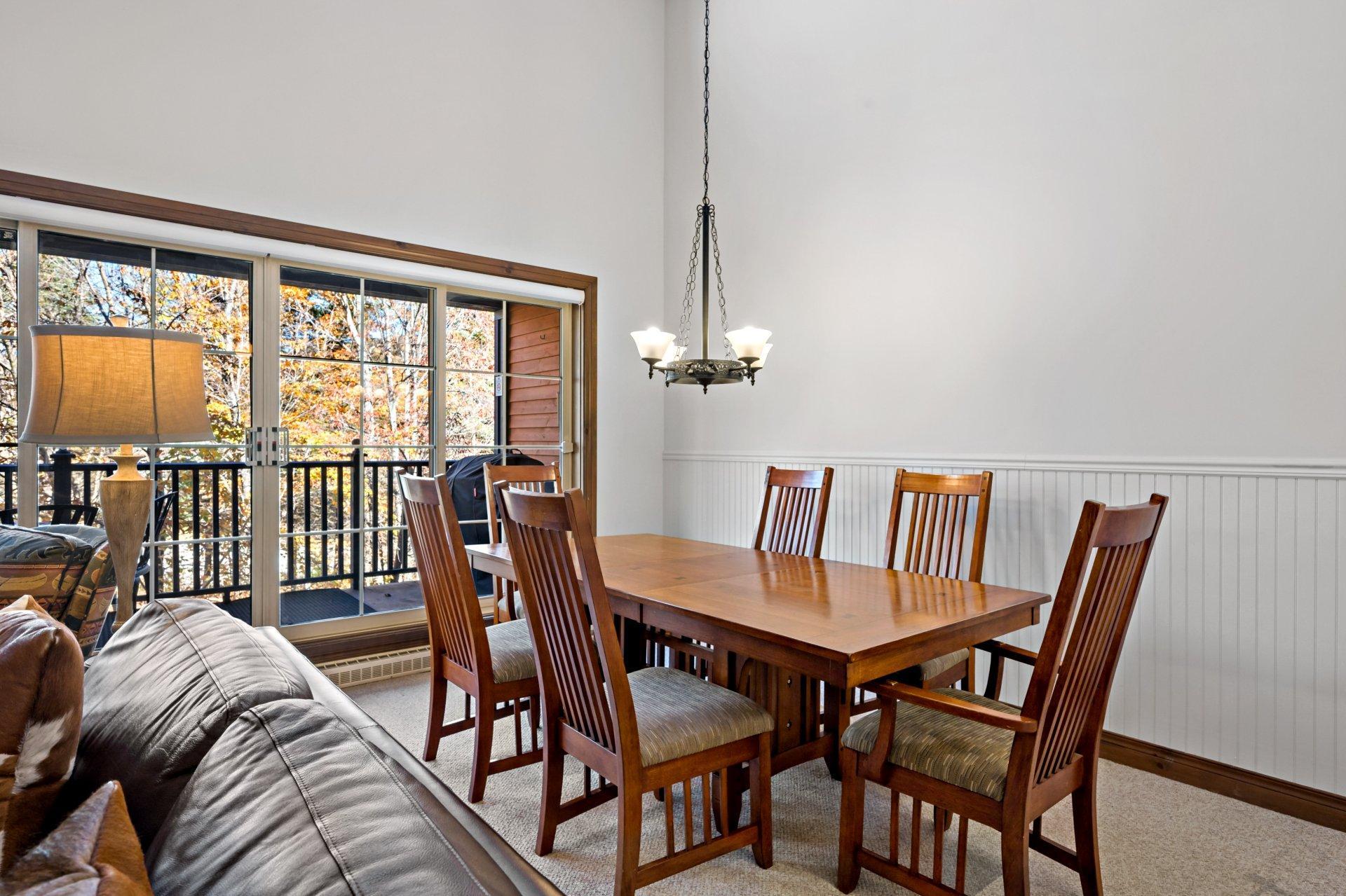 









122


Ch. des Quatre-Sommets

, 4,
Mont-Tremblant,




QC
J8E1C4

