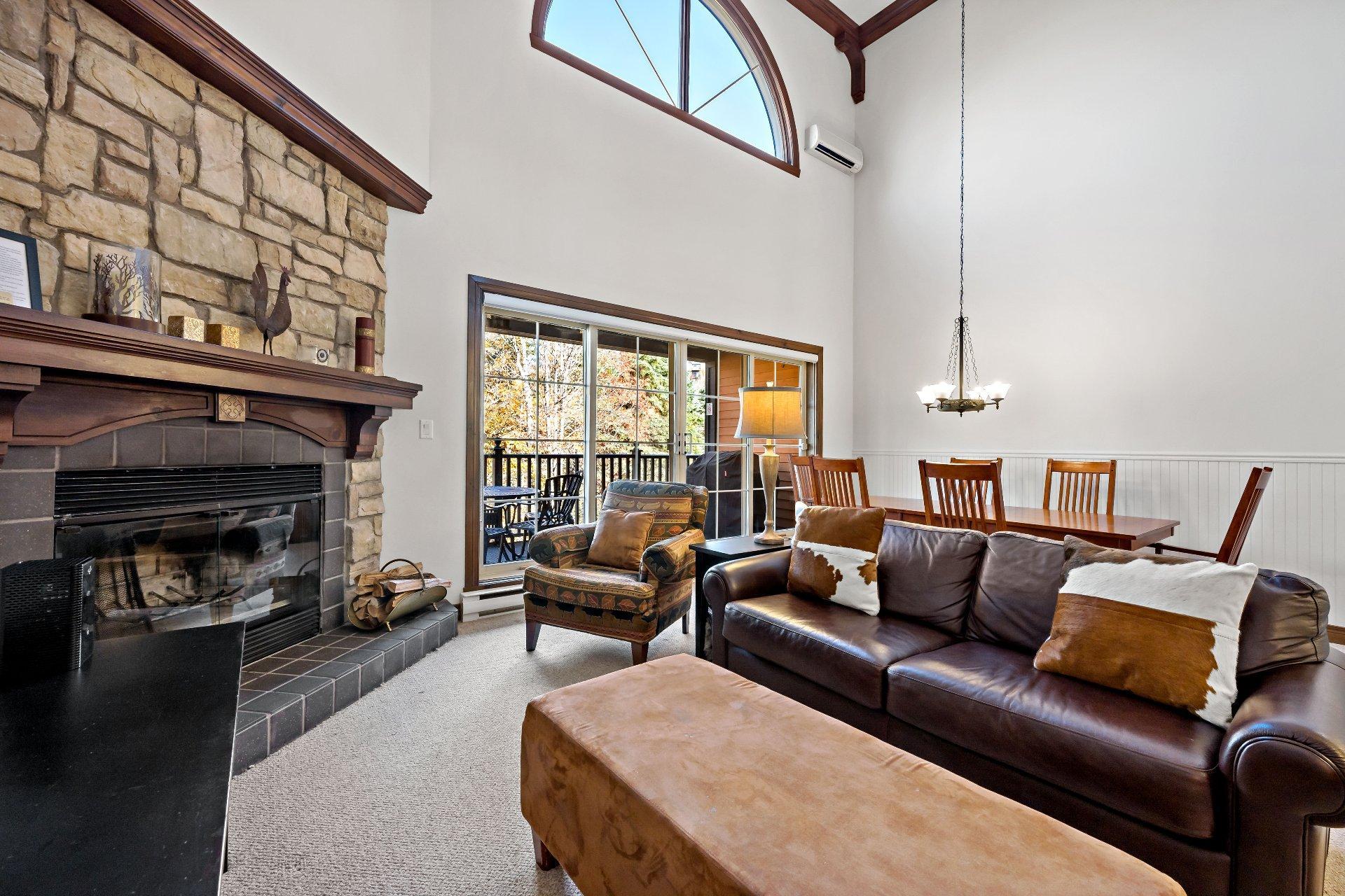 









122


Ch. des Quatre-Sommets

, 4,
Mont-Tremblant,




QC
J8E1C4

