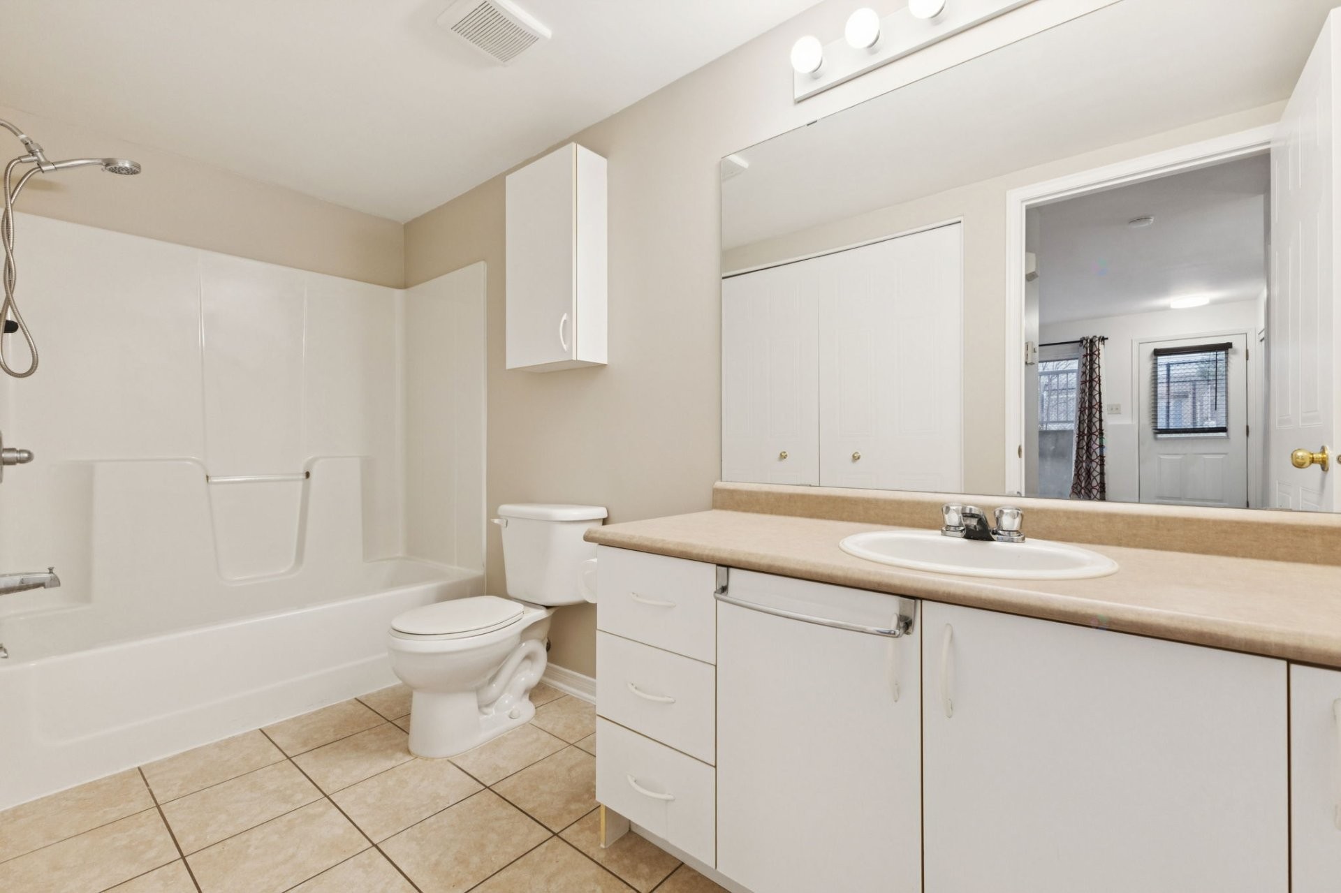 









361


Boul. des Grives

,
Gatineau (Hull),




QC
J9A0A2

