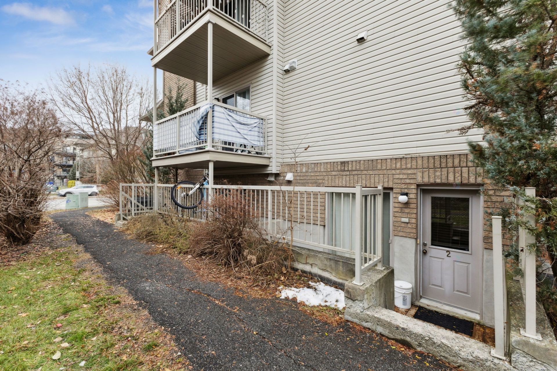 









361


Boul. des Grives

,
Gatineau (Hull),




QC
J9A0A2

