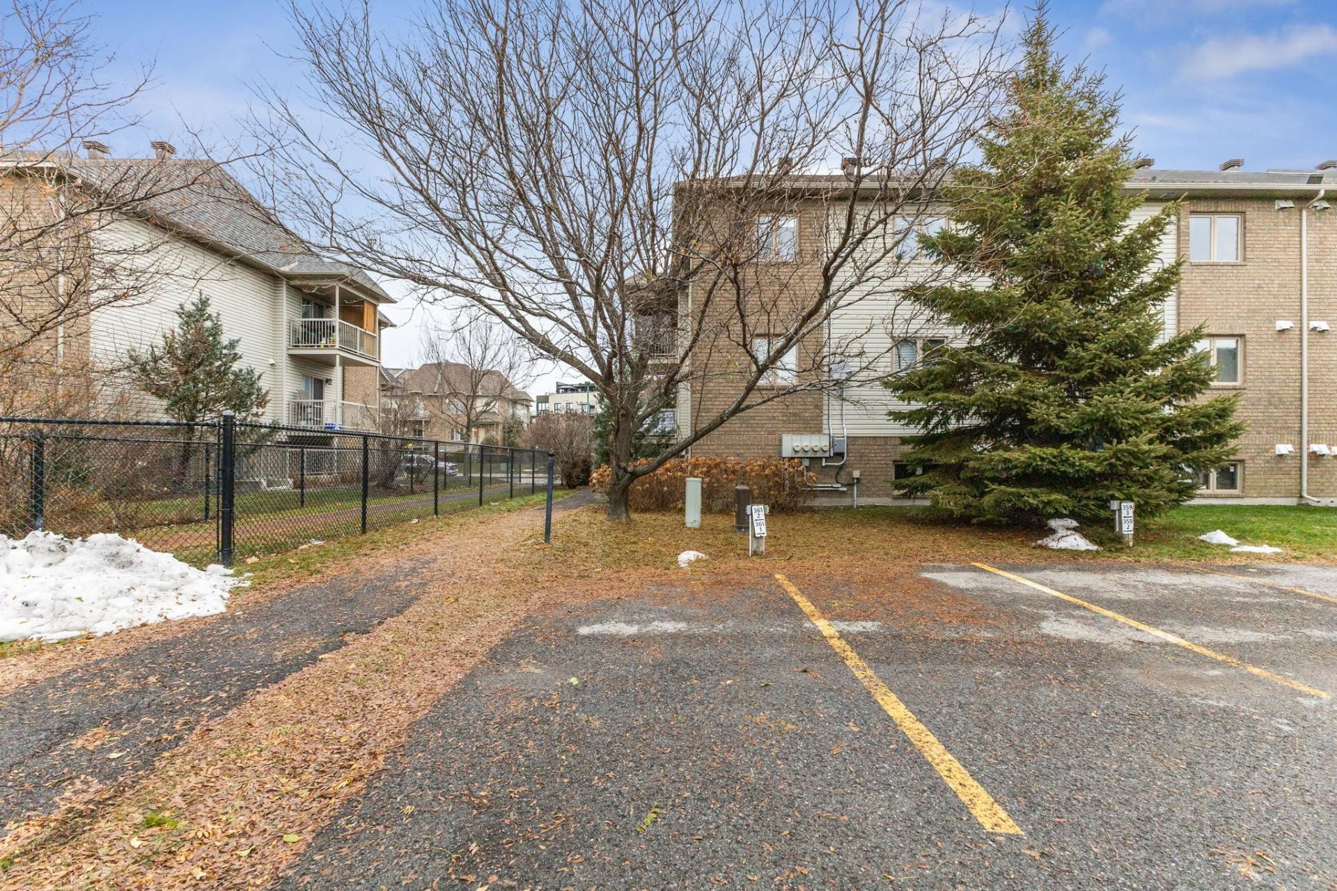 









361


Boul. des Grives

,
Gatineau (Hull),




QC
J9A0A2

