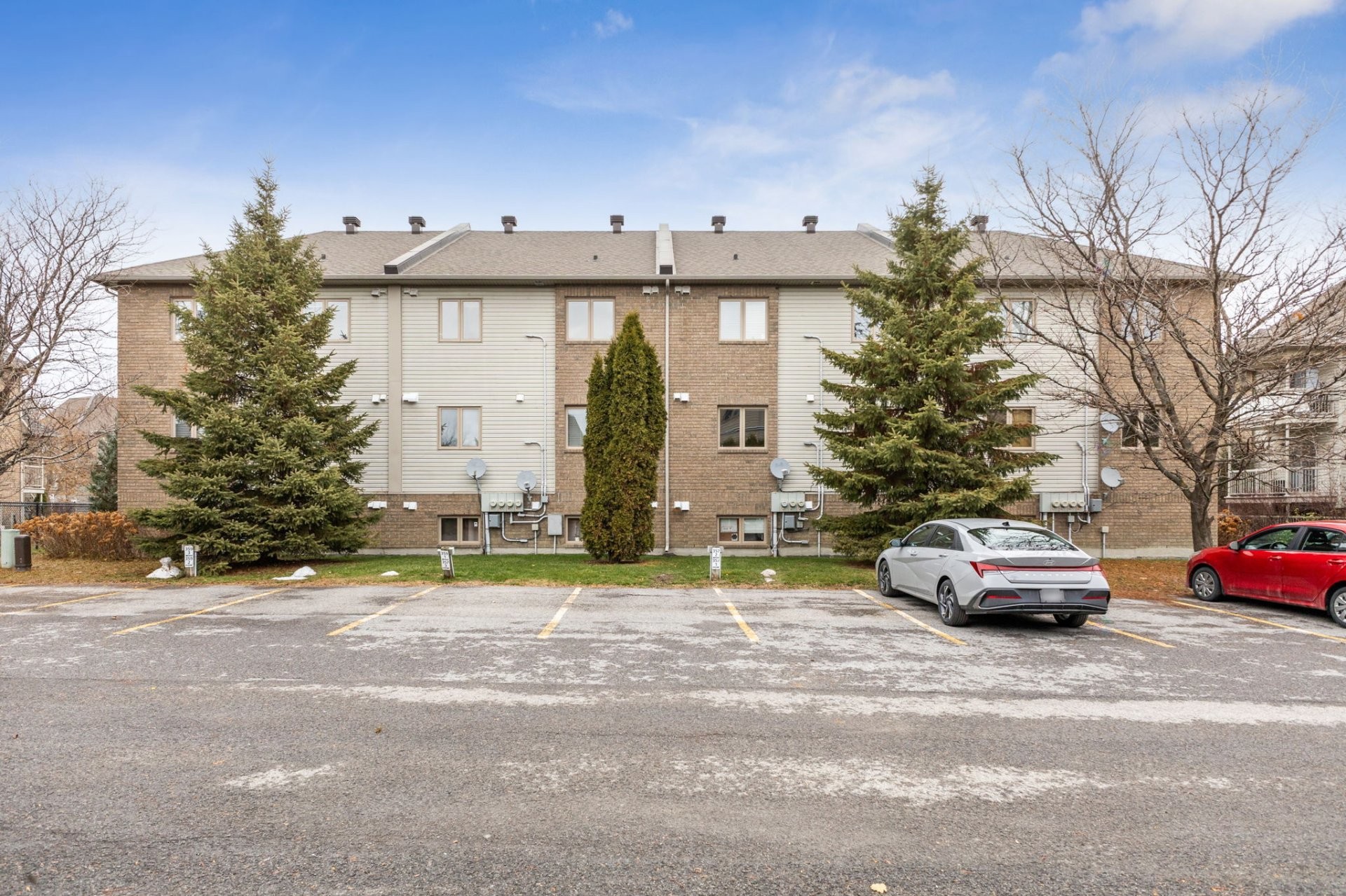 









361


Boul. des Grives

,
Gatineau (Hull),




QC
J9A0A2

