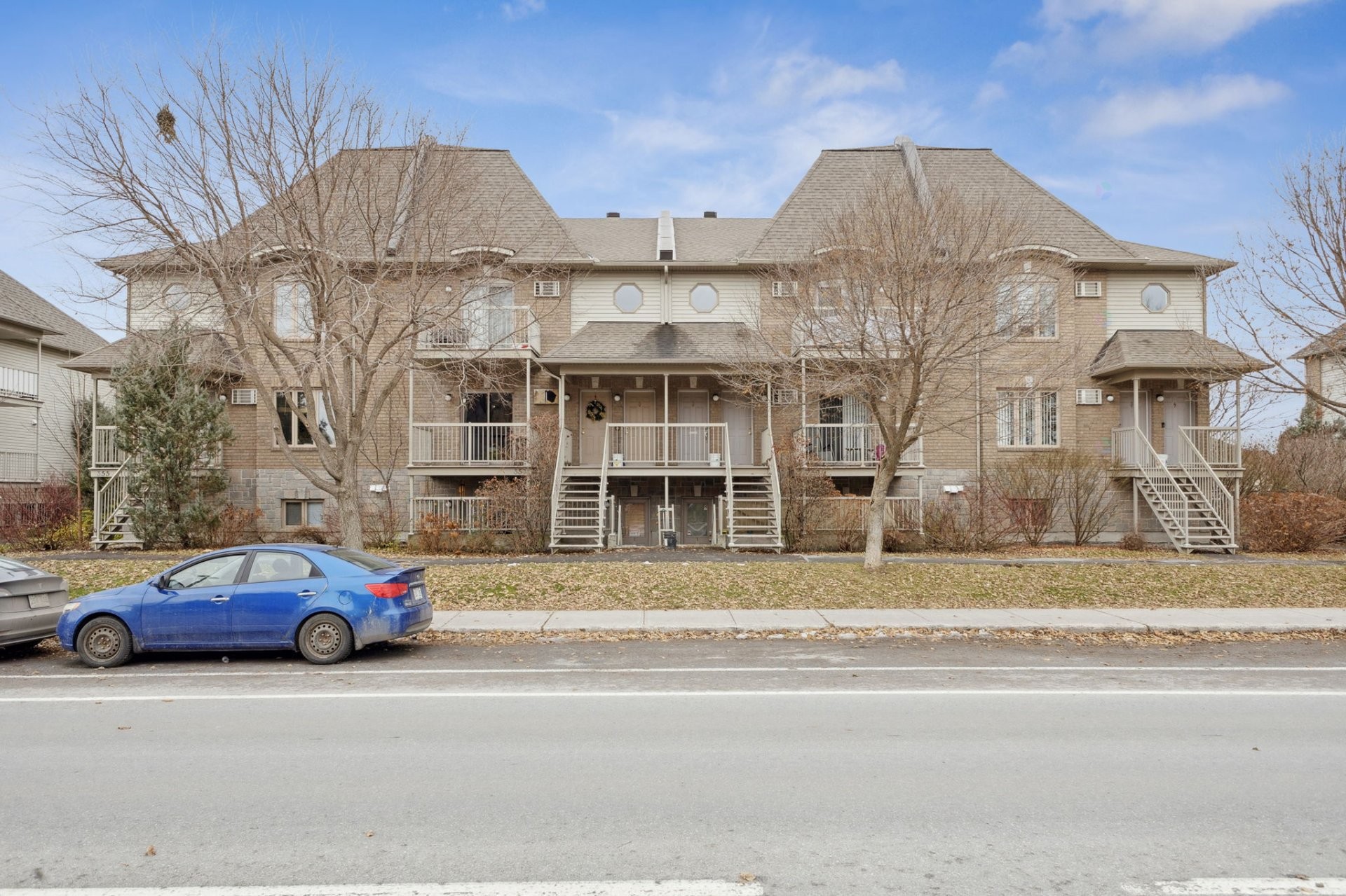 









361


Boul. des Grives

, 2,
Gatineau (Hull),




QC
J9A0A2

