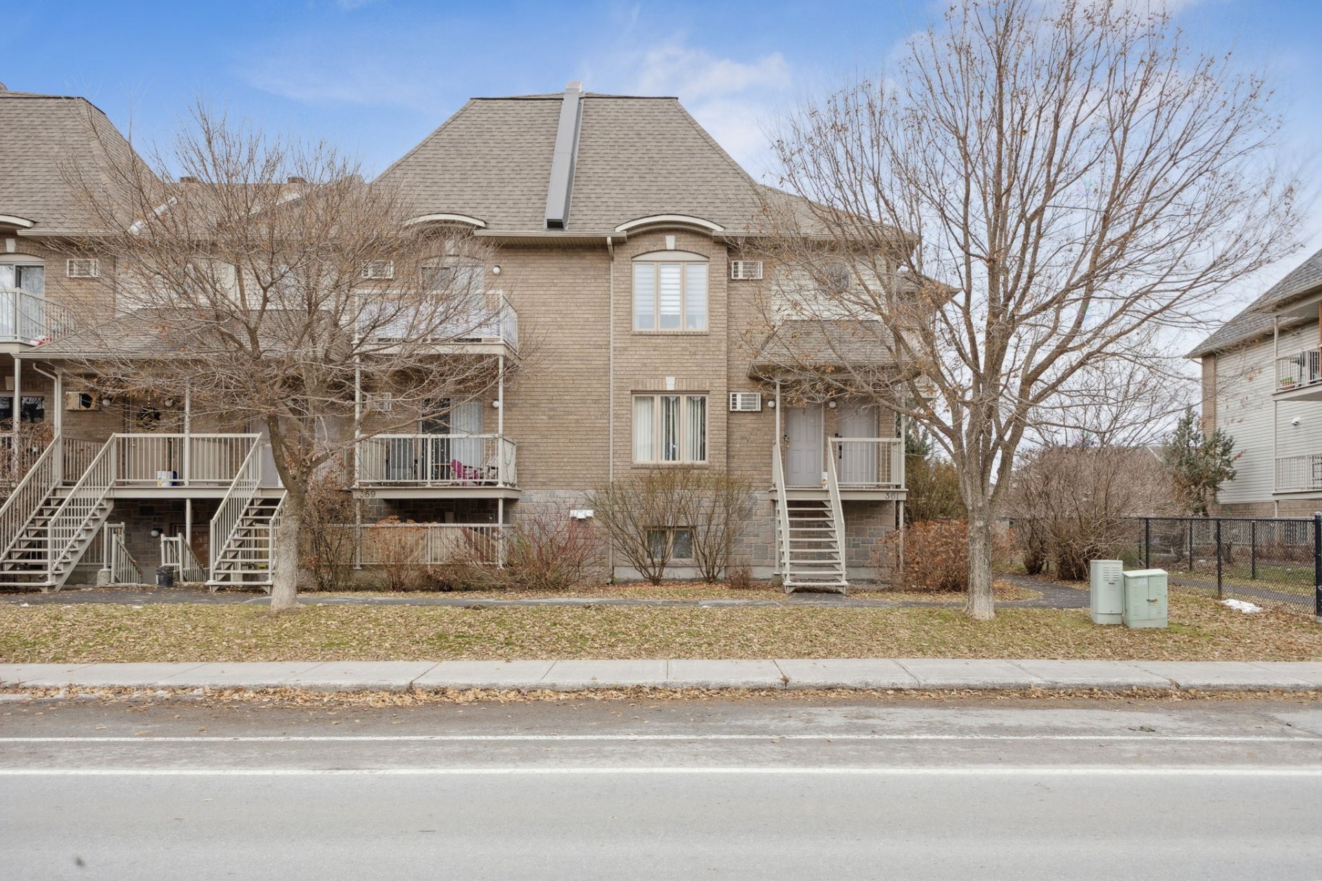 









361


Boul. des Grives

, 2,
Gatineau (Hull),




QC
J9A0A2

