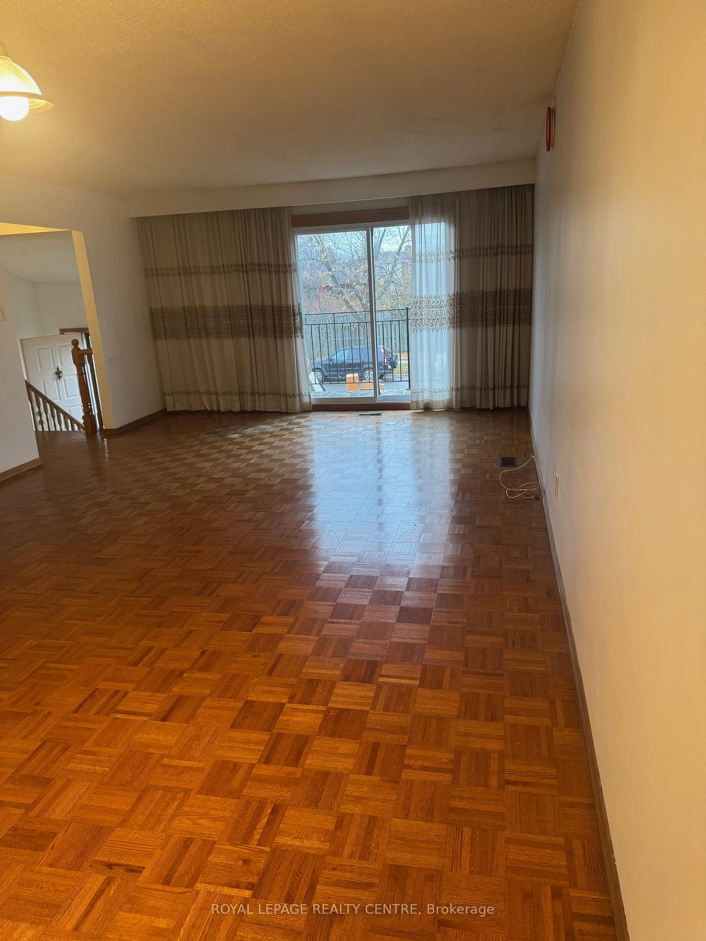 









2409


Culver

Way, Main,
Mississauga,




ON
L5B 2P8

