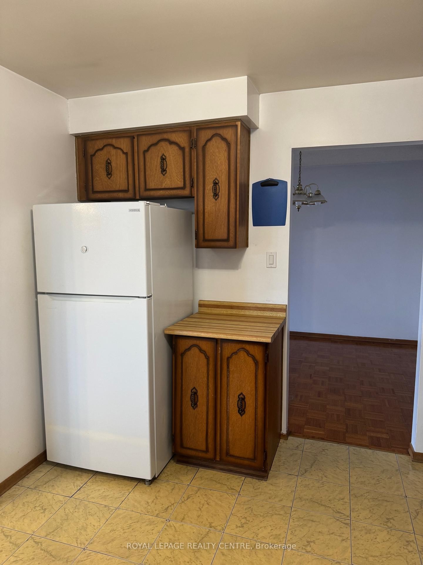 









2409


Culver

Way, Main,
Mississauga,




ON
L5B 2P8

