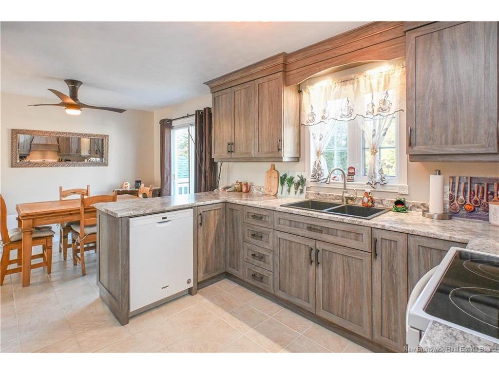 









37


rue Saint-Pierre

ST,
Rivière-À-La-Truite,




NB
E1X 3L6

