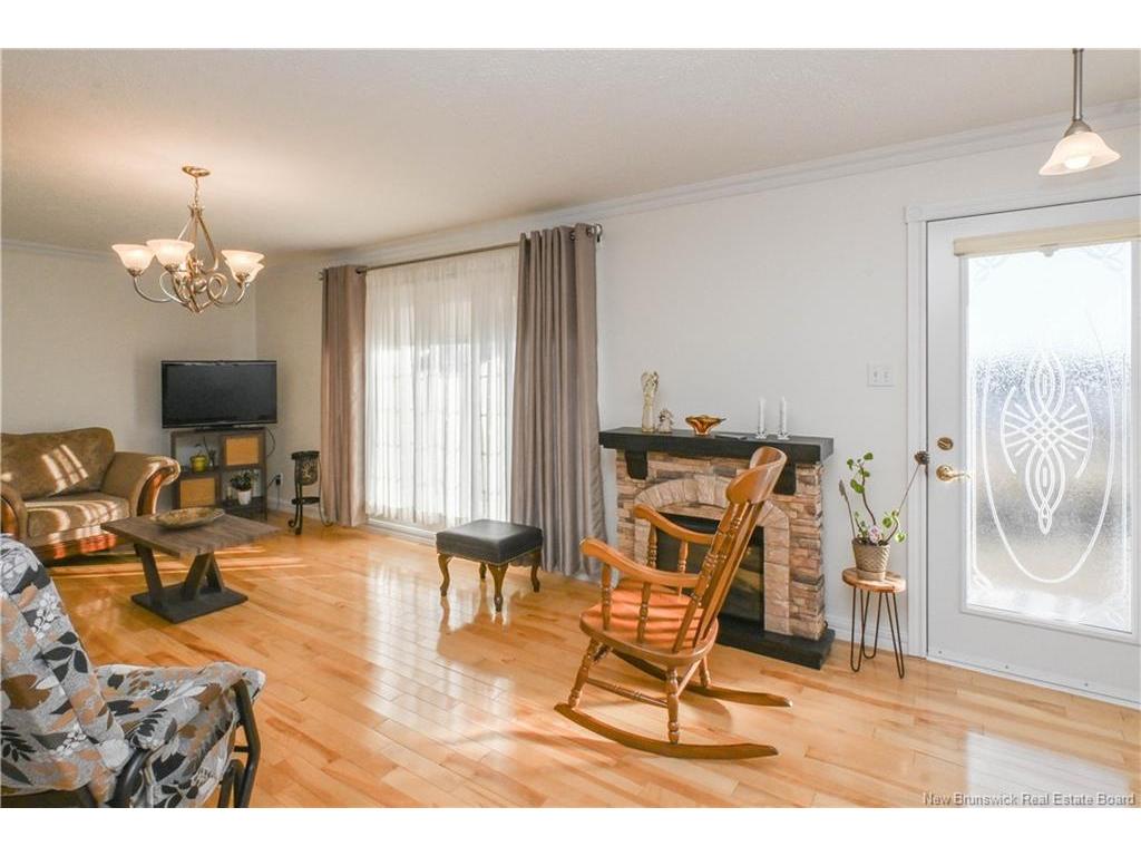 









37


rue Saint-Pierre

ST,
Rivière-À-La-Truite,




NB
E1X 3L6

