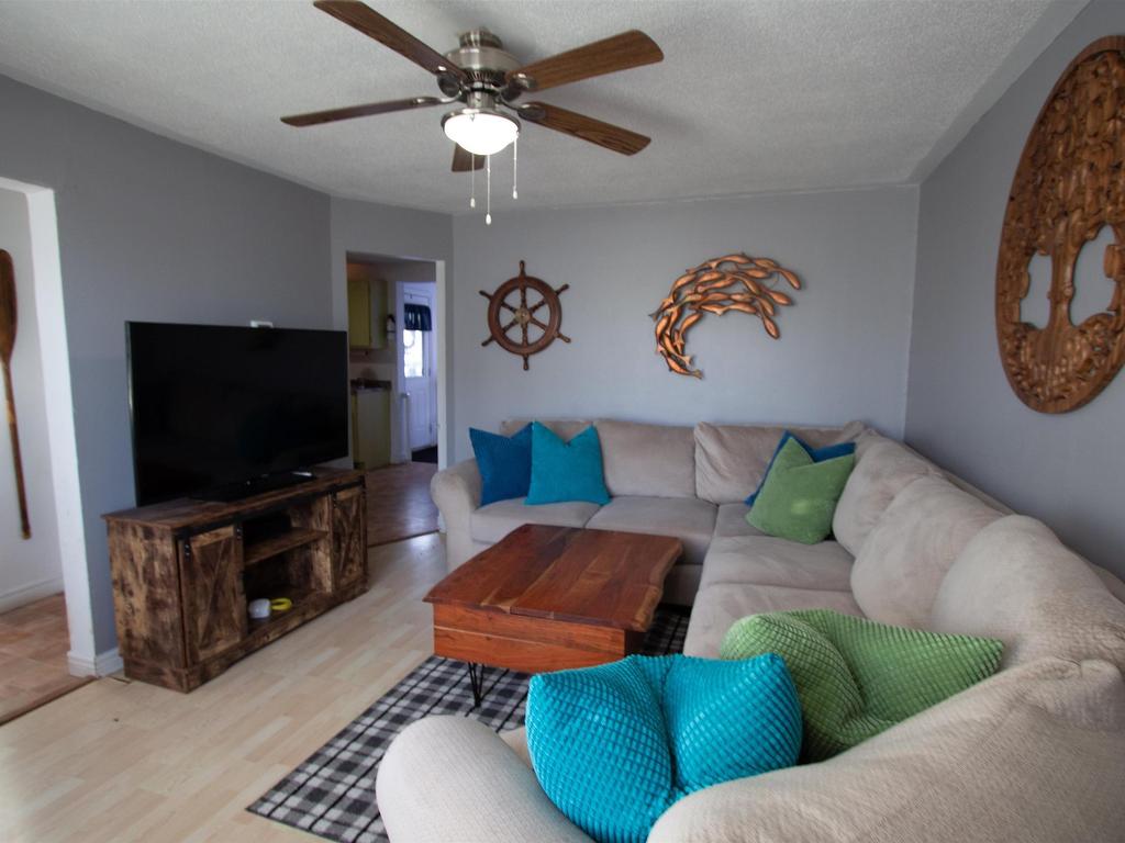 












77 Russell Street

,
Summerside,




PE
C1N 5H7

