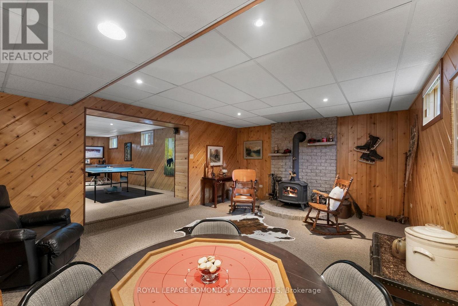 












40925 HIGHWAY 41

,
Laurentian Valley,




Ontario
K8A6W5

