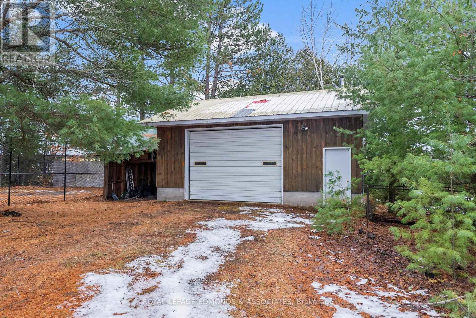 












40925 HIGHWAY 41

,
Laurentian Valley,




Ontario
K8A6W5

