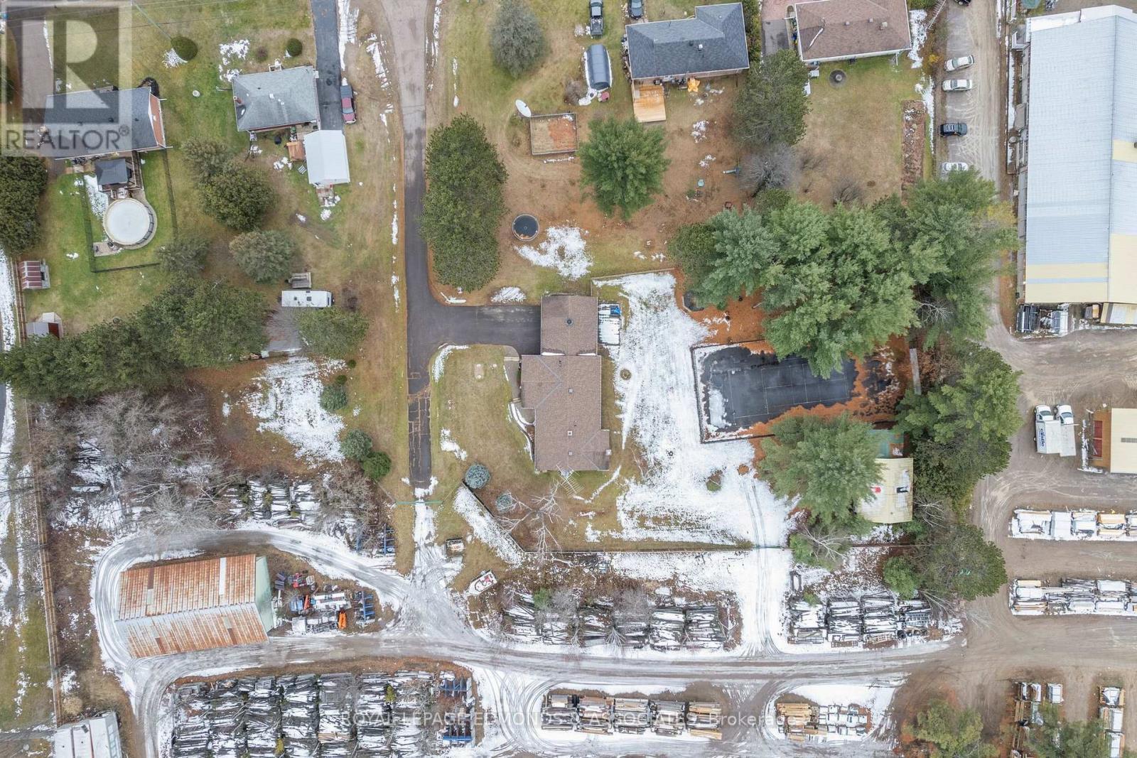 












40925 HIGHWAY 41

,
Laurentian Valley,




Ontario
K8A6W5

