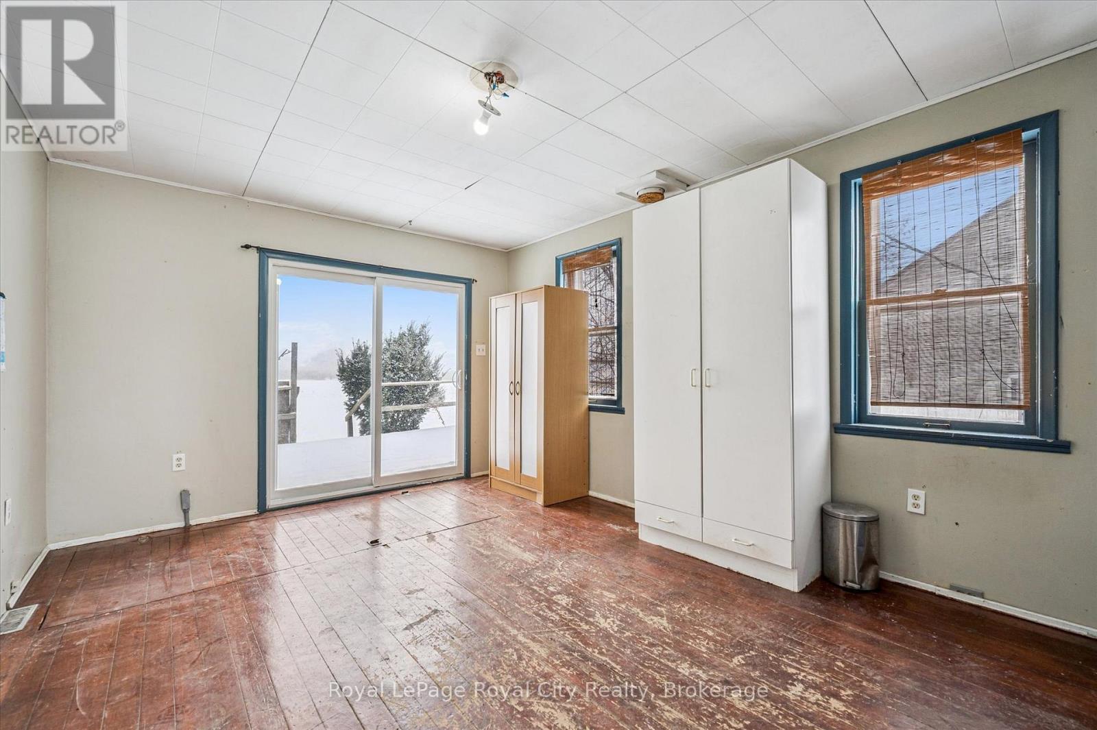 












5877 HIGHWAY 6 ROAD N

,
Centre Wellington,




Ontario
N1H6J2

