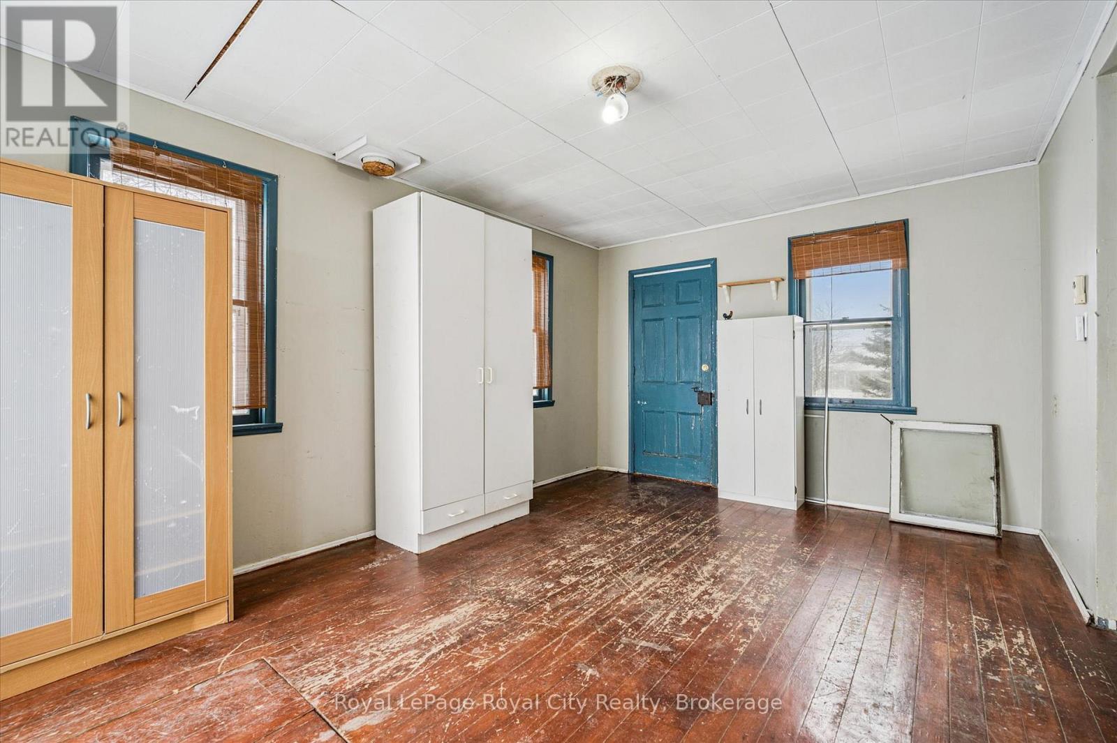 












5877 HIGHWAY 6 ROAD N

,
Centre Wellington,




Ontario
N1H6J2

