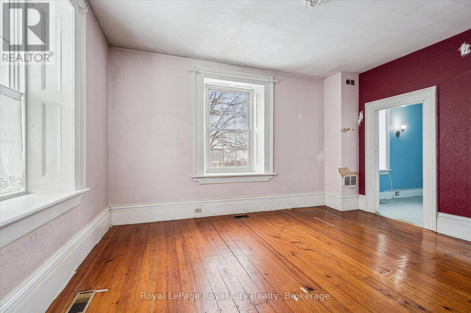 












5877 HIGHWAY 6 ROAD N

,
Centre Wellington,




Ontario
N1H6J2

