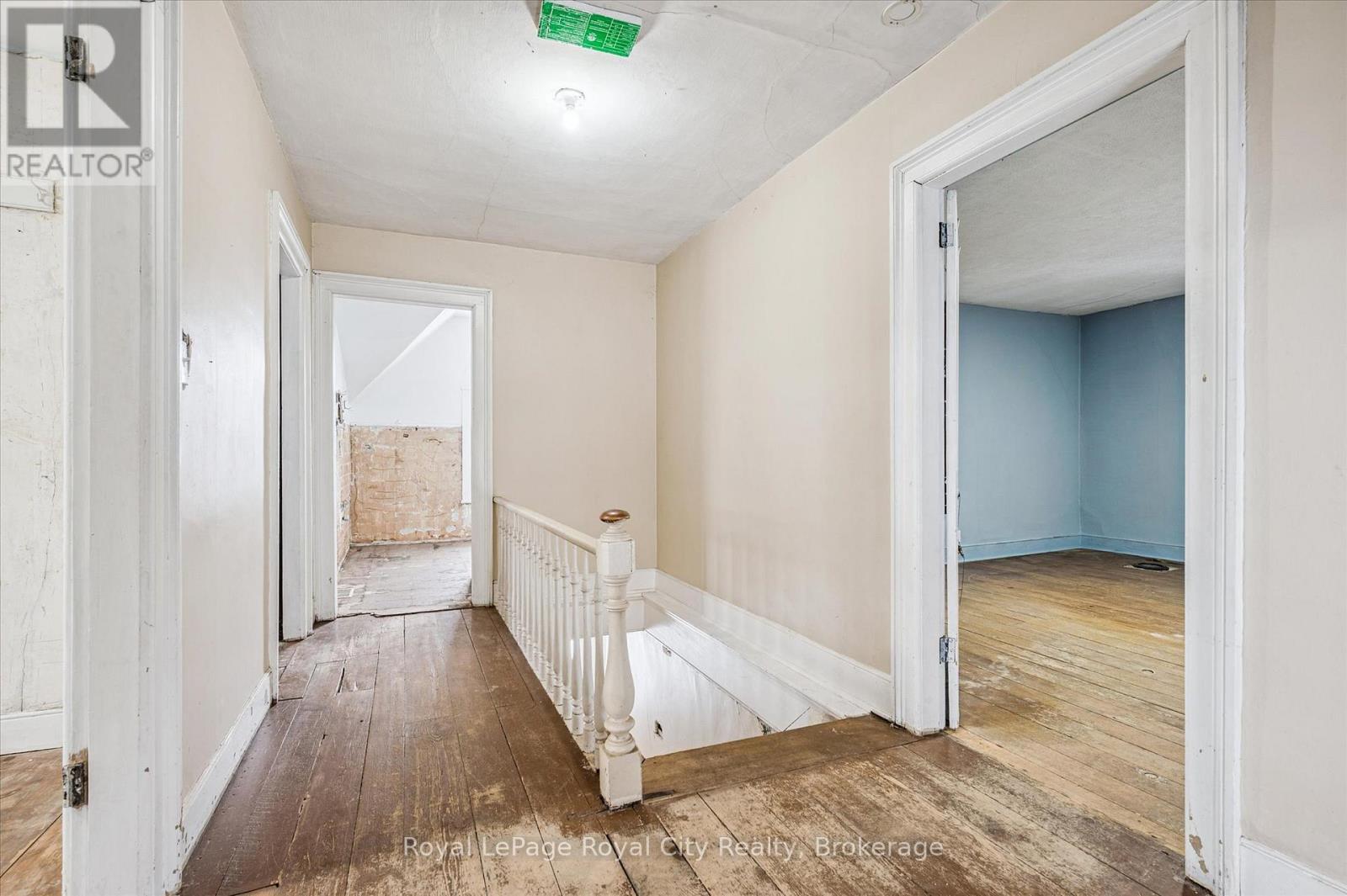 












5877 HIGHWAY 6 ROAD N

,
Centre Wellington,




Ontario
N1H6J2

