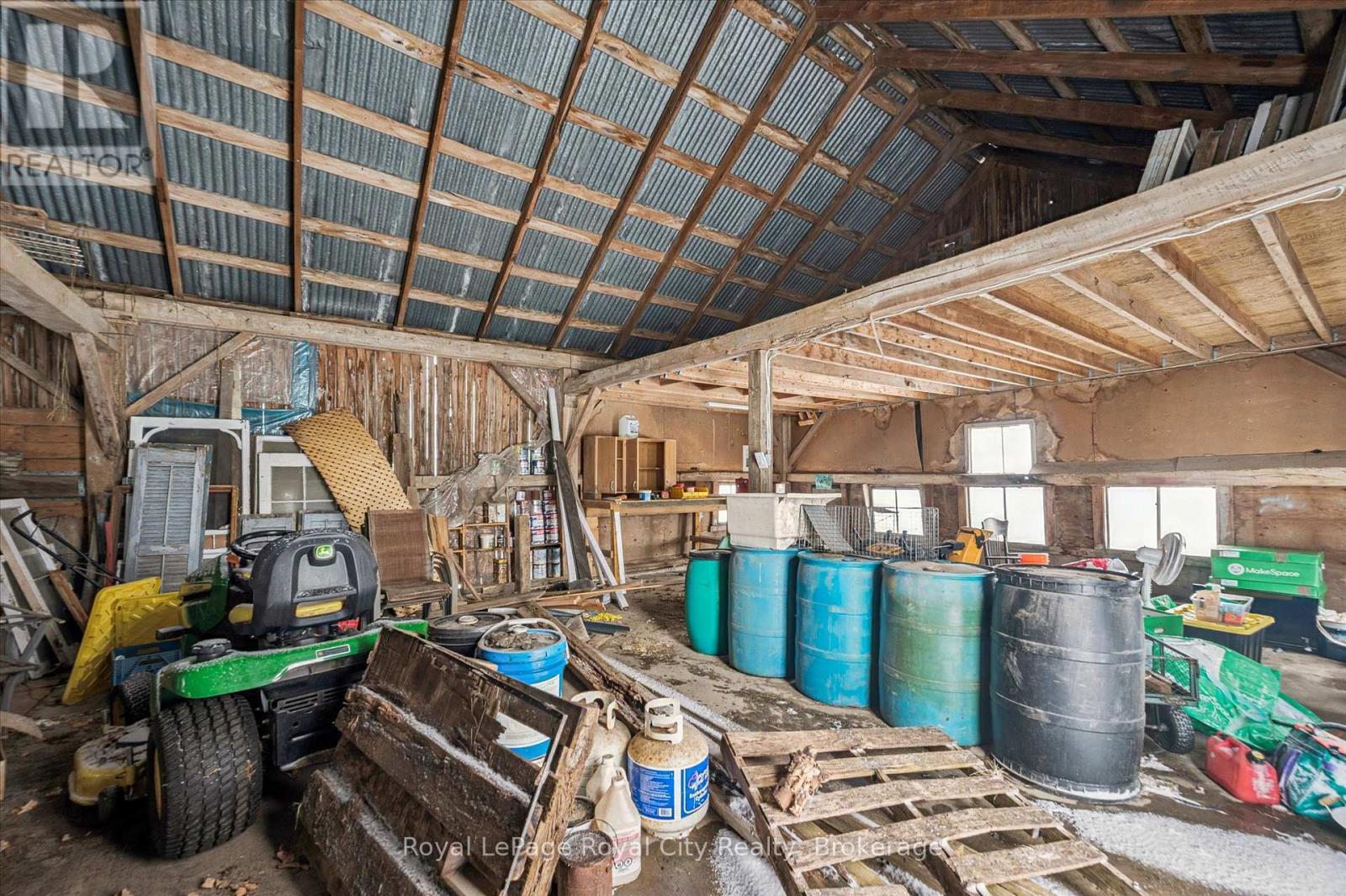 












5877 HIGHWAY 6 ROAD N

,
Centre Wellington,




Ontario
N1H6J2

