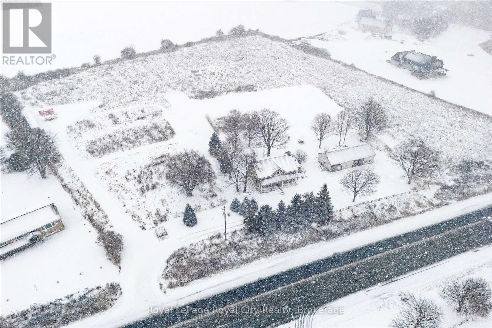 












5877 HIGHWAY 6 ROAD N

,
Centre Wellington,




Ontario
N1H6J2

