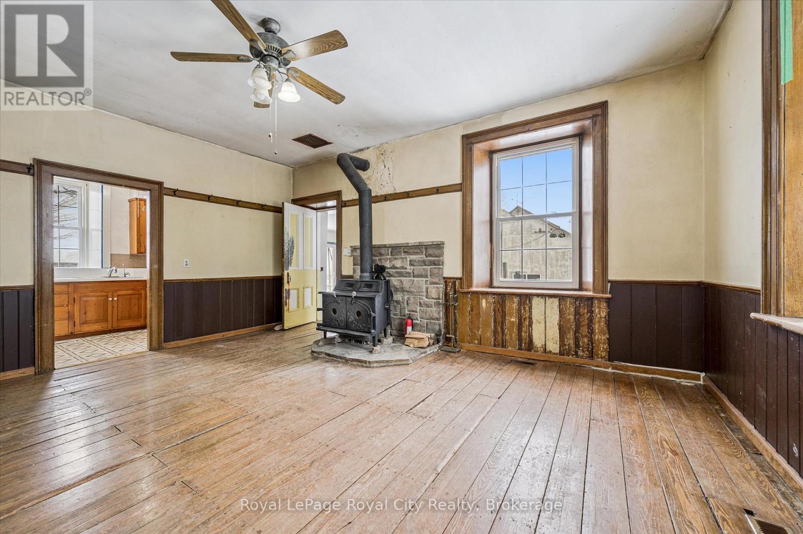 












5877 HIGHWAY 6 ROAD N

,
Centre Wellington,




Ontario
N1H6J2

