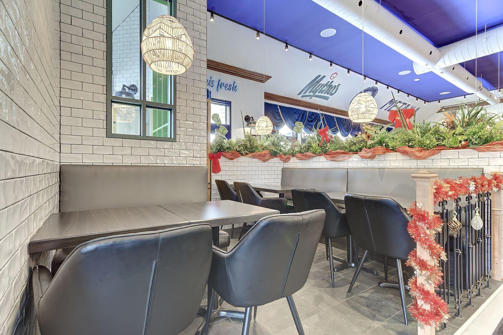 









105F


Av. Guindon

,
Saint-Sauveur,




QC
J0R1R6

