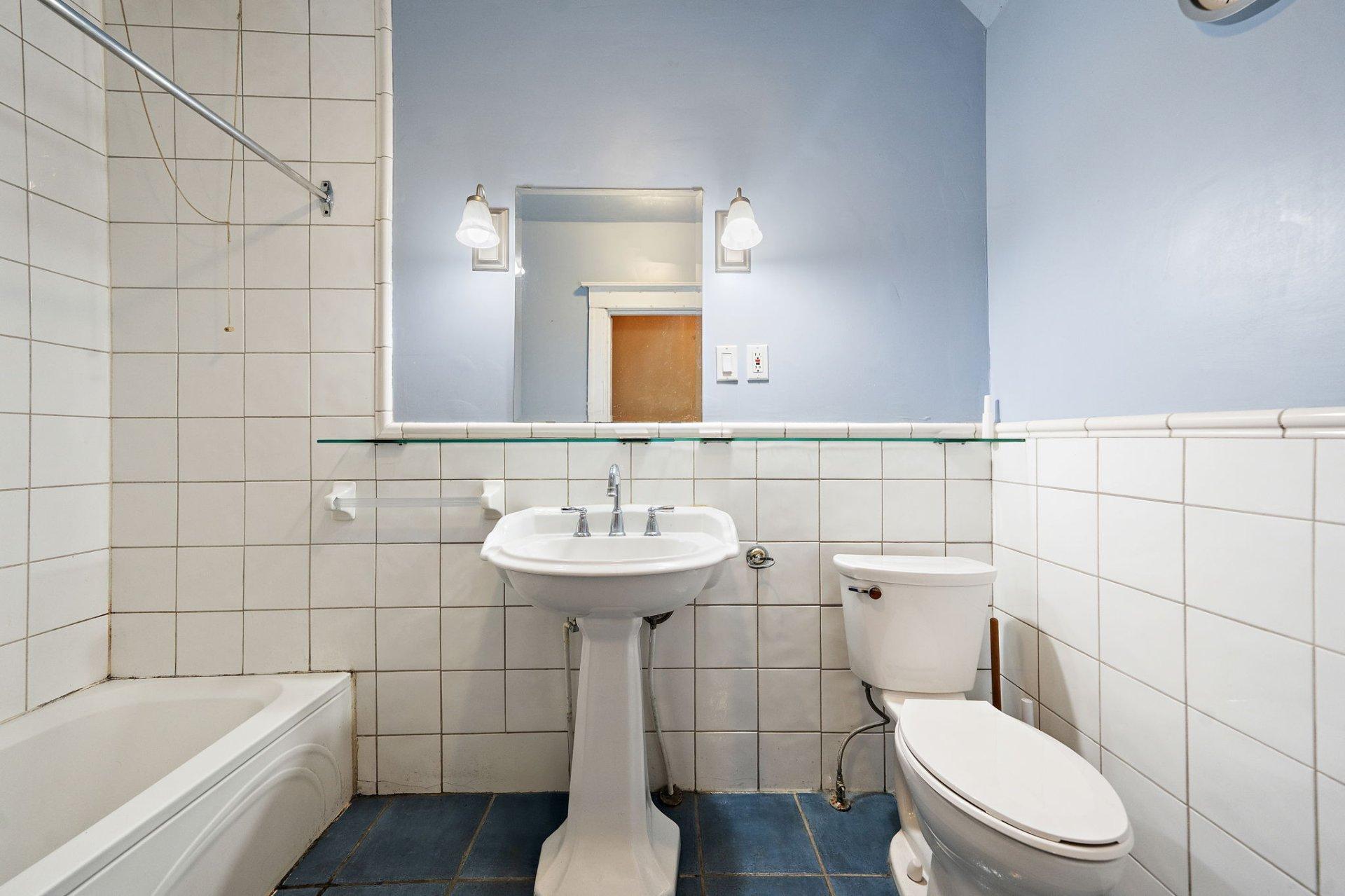 









1210


Boul. Graham

,
Mont-Royal,




QC
H3P2G4

