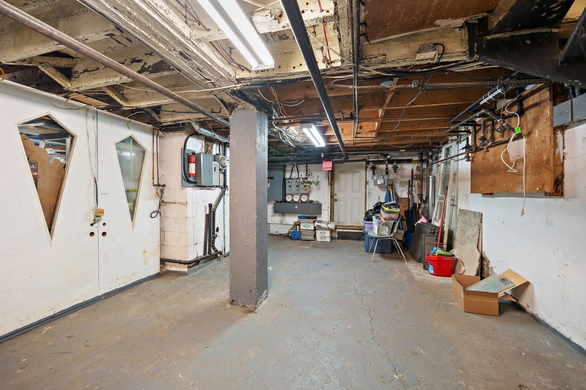 









1210


Boul. Graham

,
Mont-Royal,




QC
H3P2G4

