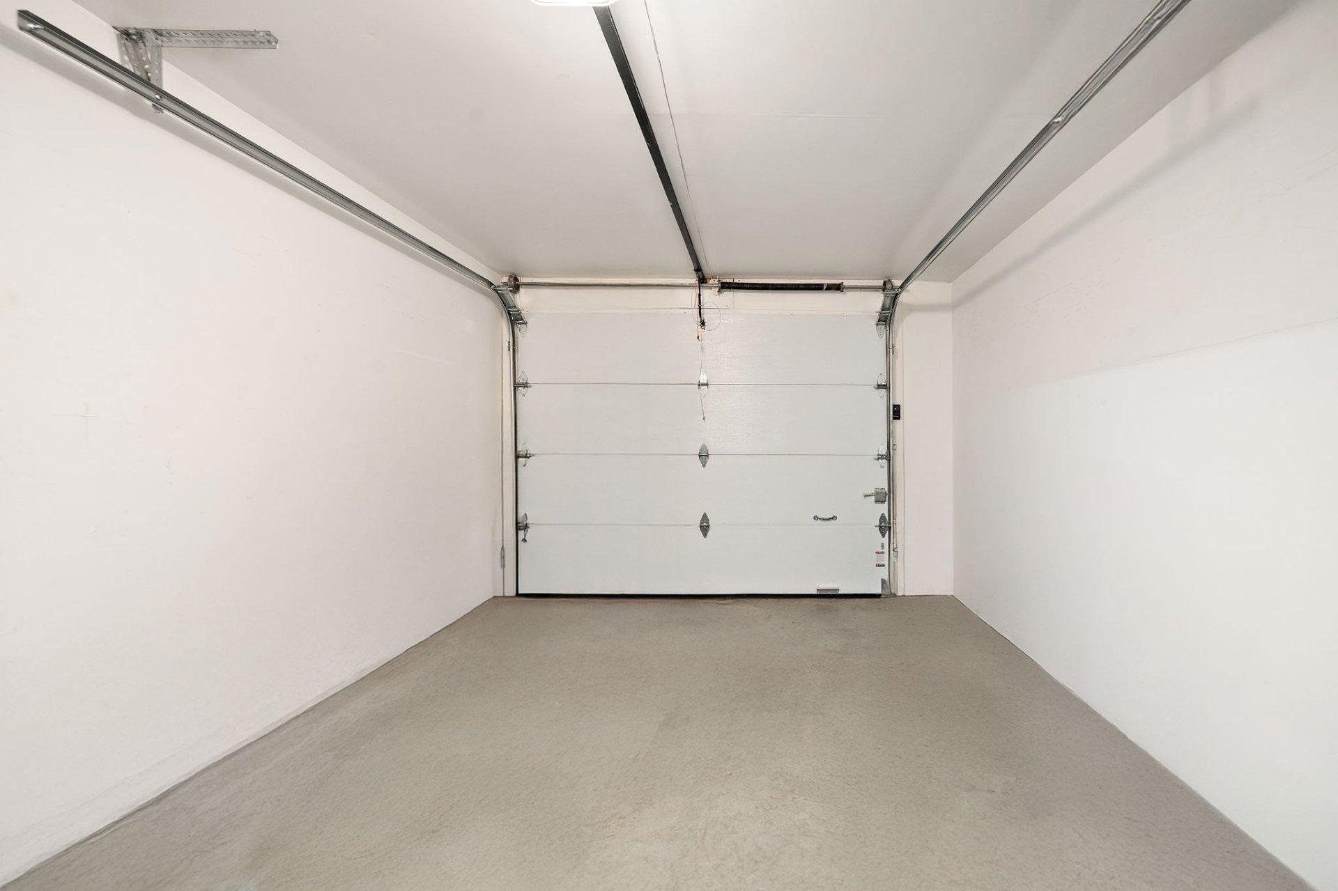 









1210


Boul. Graham

,
Mont-Royal,




QC
H3P2G4

