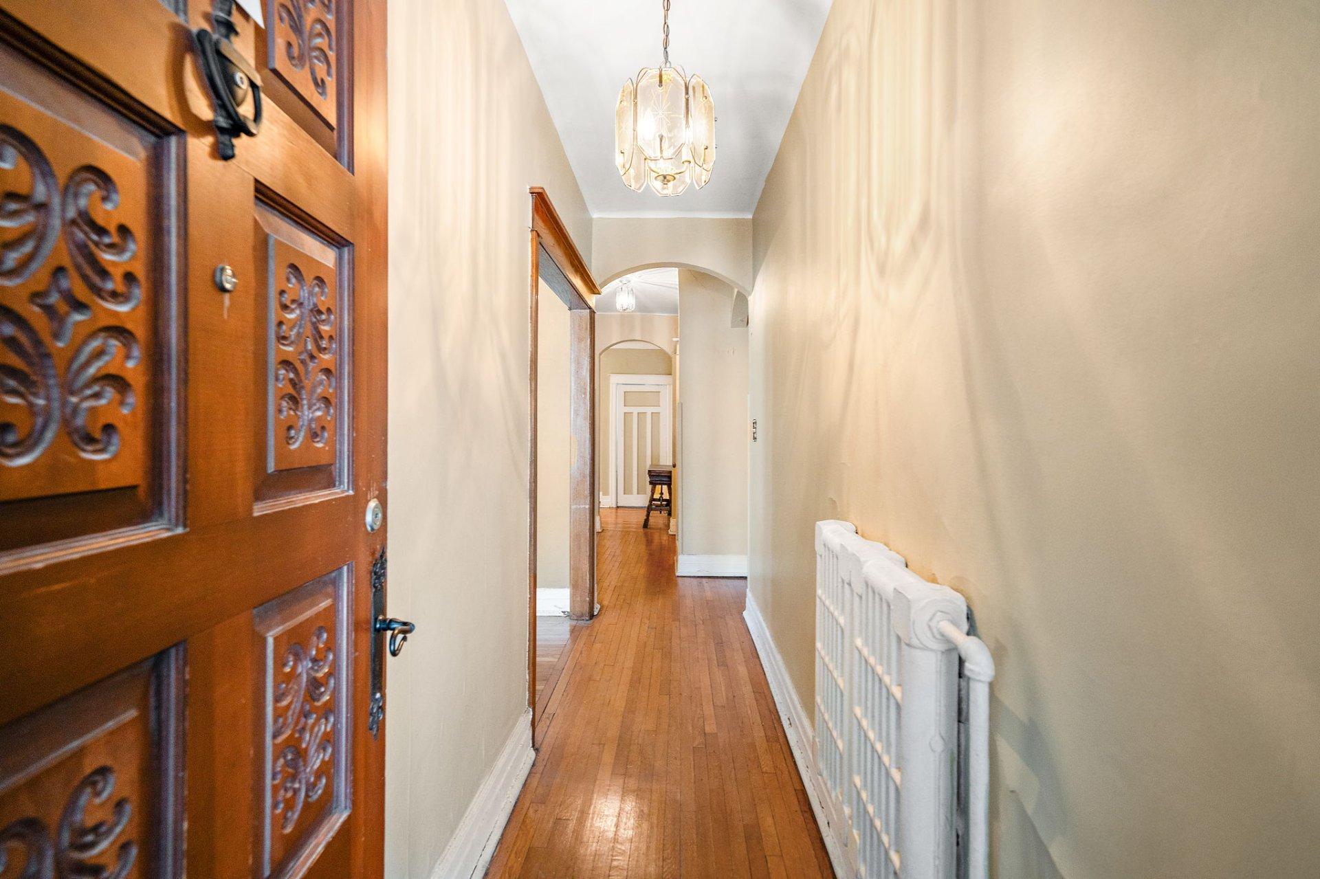 









1210


Boul. Graham

,
Mont-Royal,




QC
H3P2G4

