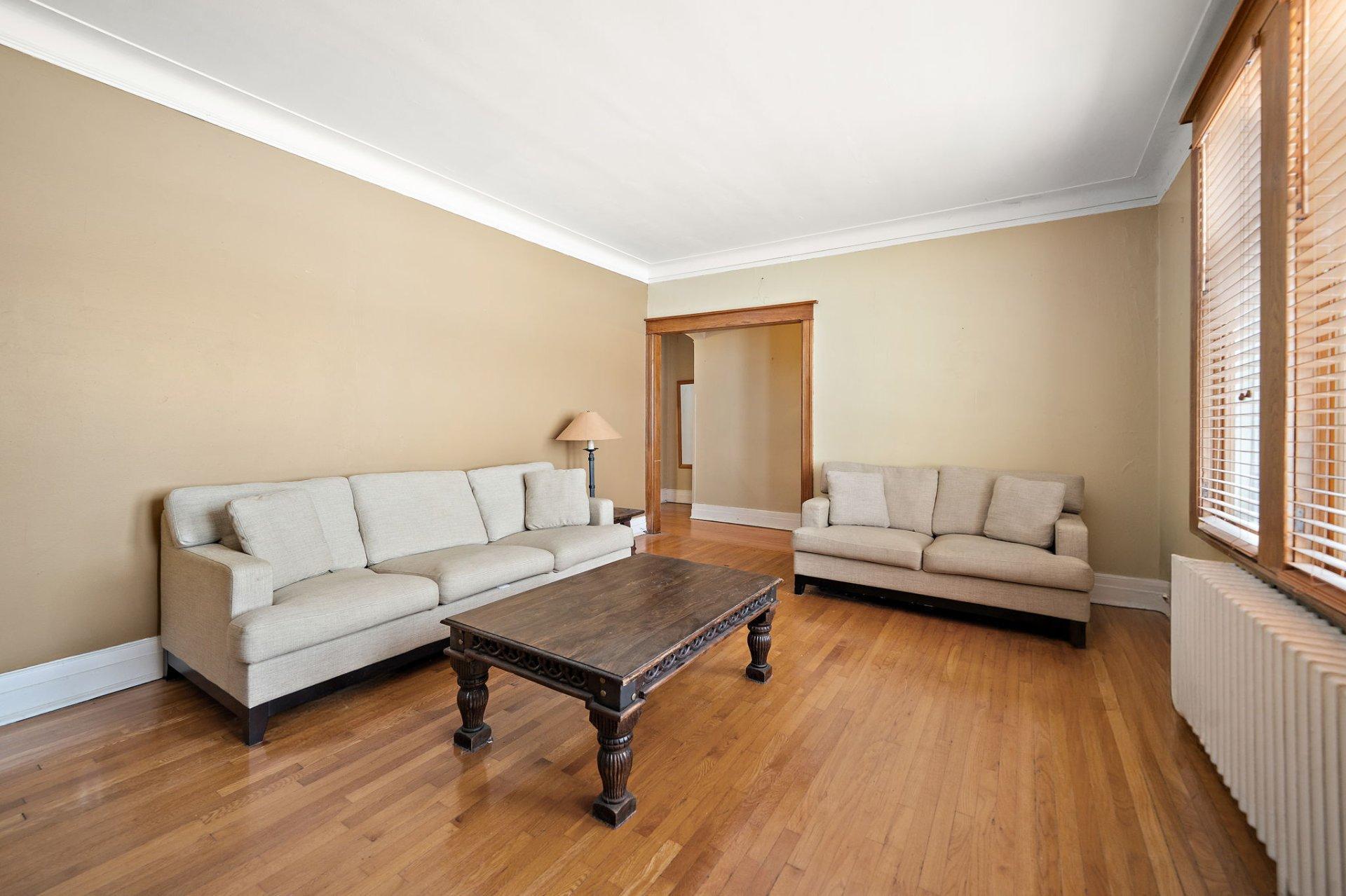 









1210


Boul. Graham

,
Mont-Royal,




QC
H3P2G4

