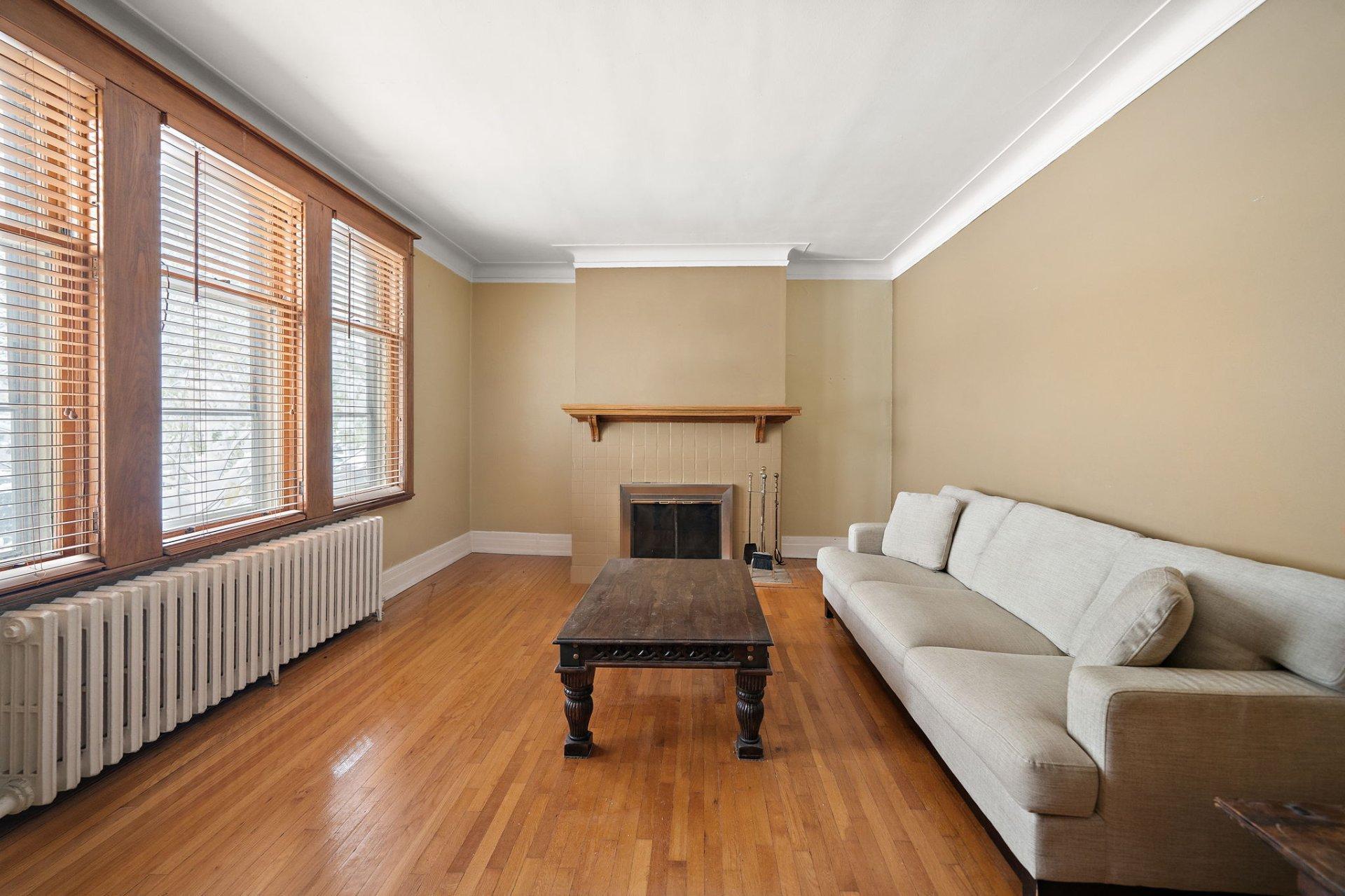 









1210


Boul. Graham

,
Mont-Royal,




QC
H3P2G4

