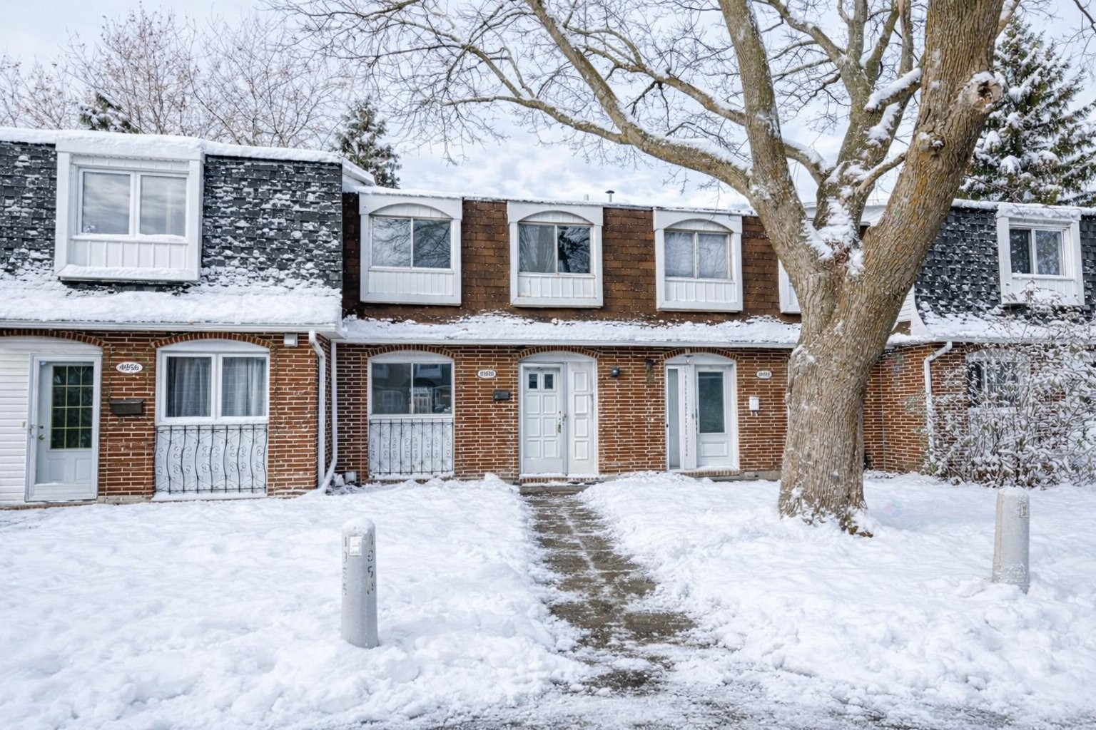 









4958


Rue Lake

,
Dollard-des-Ormeaux,




QC
H9G1G8

