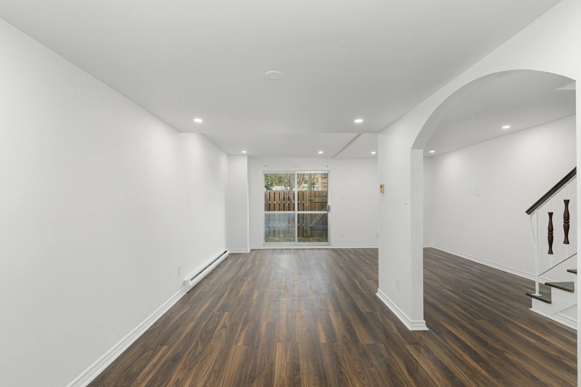 









4958


Rue Lake

,
Dollard-des-Ormeaux,




QC
H9G1G8

