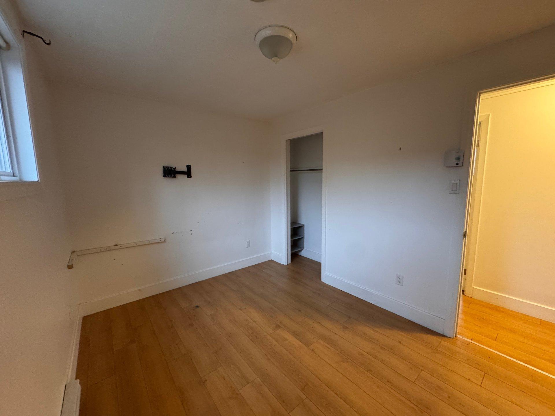 









1302


Boul. St-René E.

,
Gatineau (Gatineau),




QC
J8R1M3

