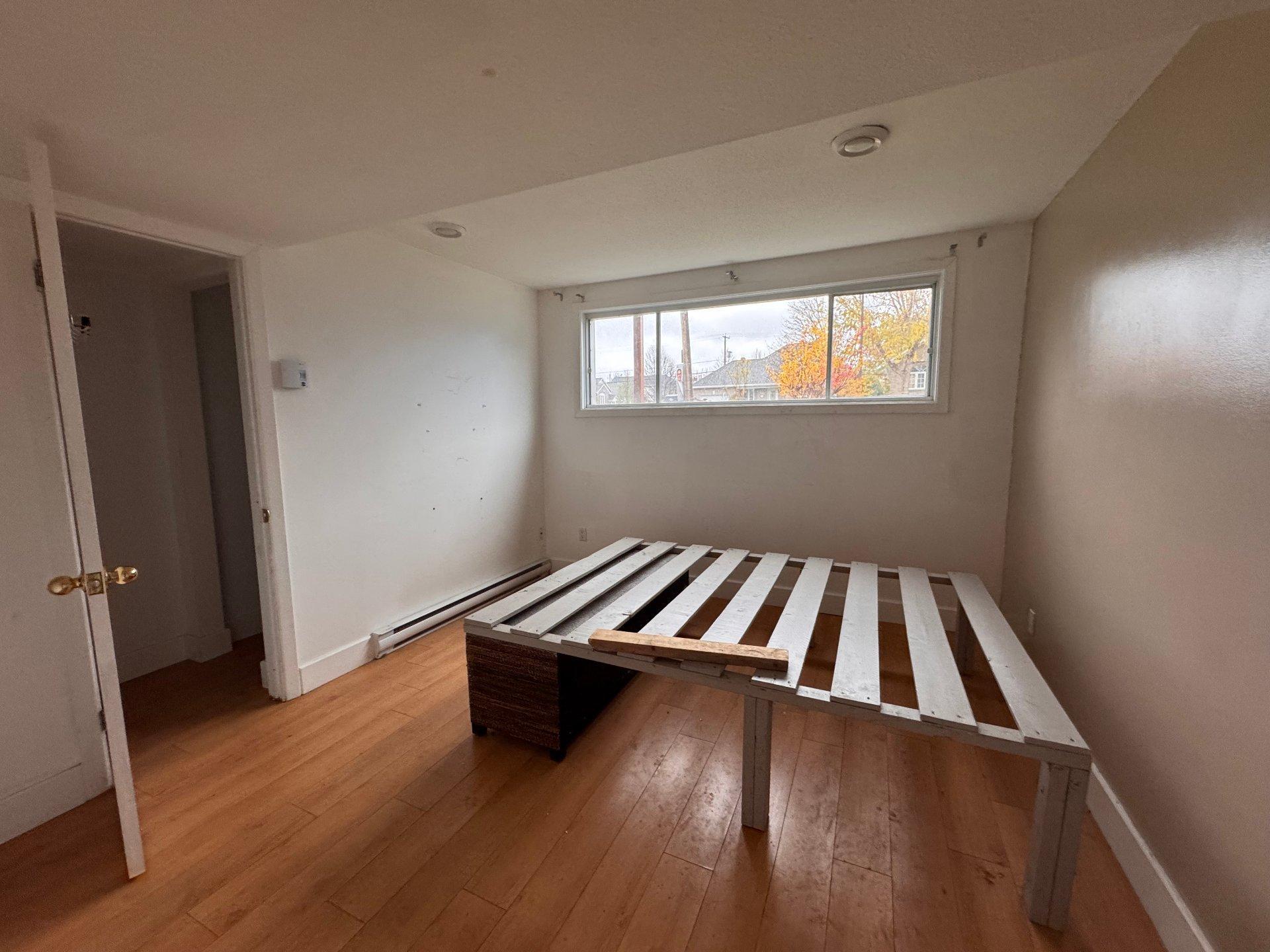 









1302


Boul. St-René E.

,
Gatineau (Gatineau),




QC
J8R1M3

