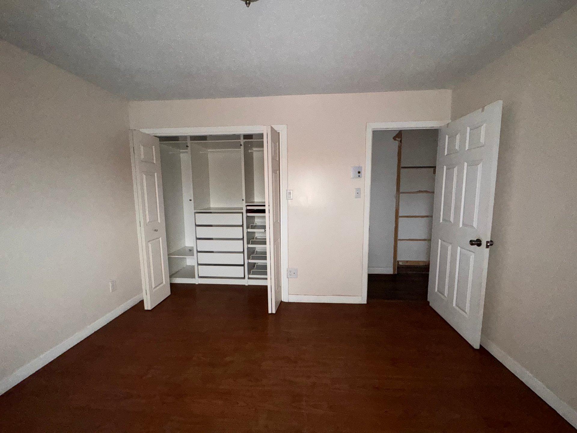 









1302


Boul. St-René E.

,
Gatineau (Gatineau),




QC
J8R1M3

