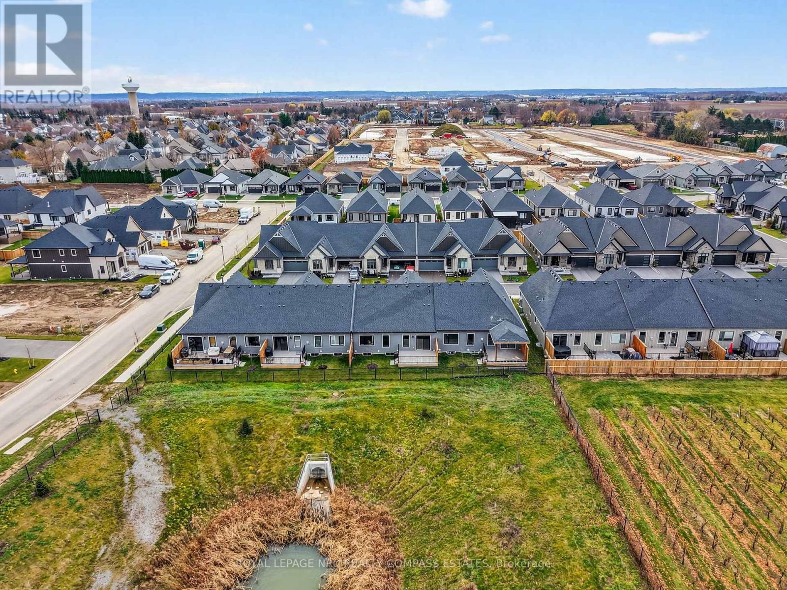 












6 PEACHTREE LANE

,
Niagara-on-the-Lake (Virgil),




Ontario
L0S1J0

