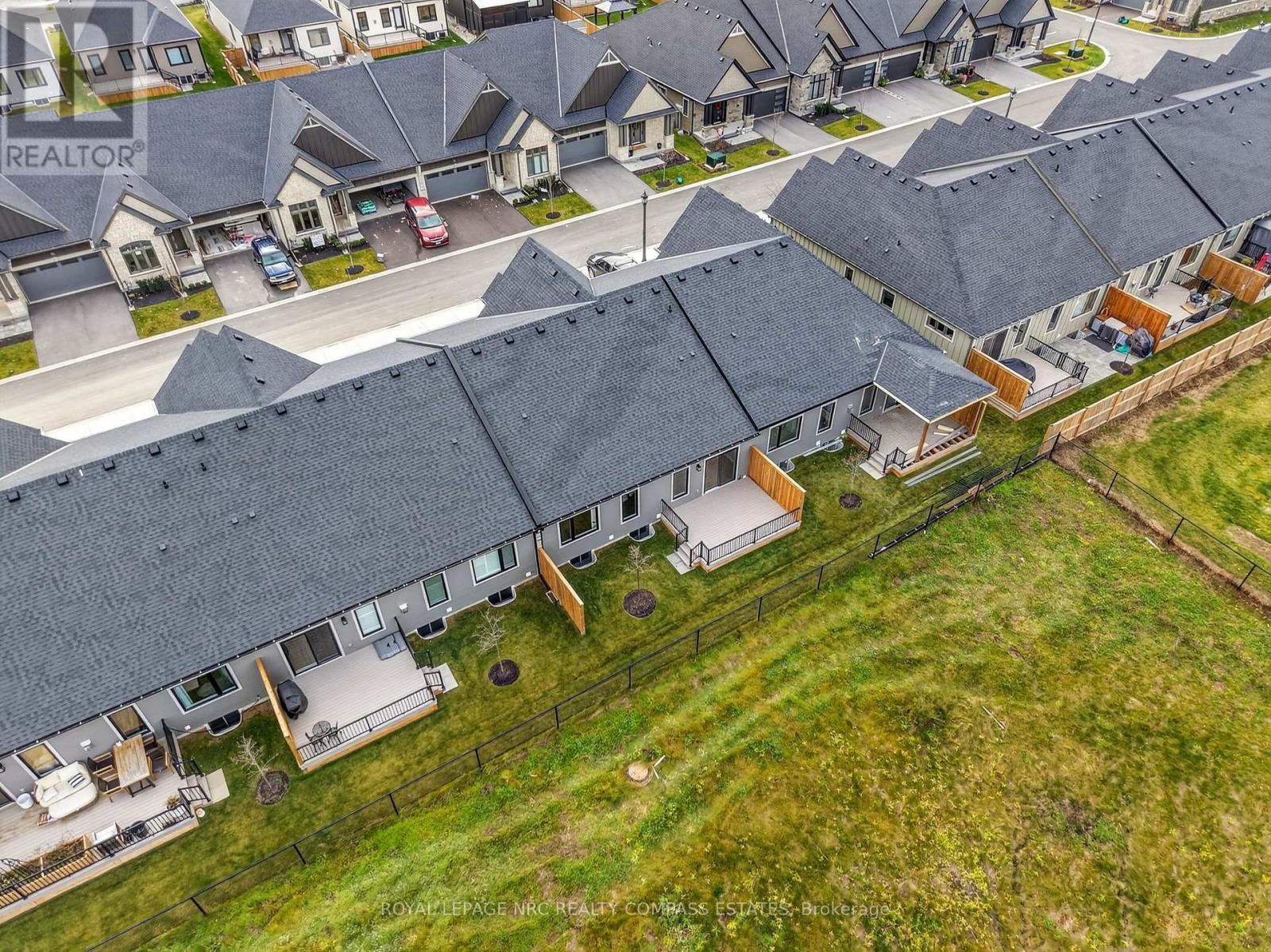 












6 PEACHTREE LANE

,
Niagara-on-the-Lake (Virgil),




Ontario
L0S1J0

