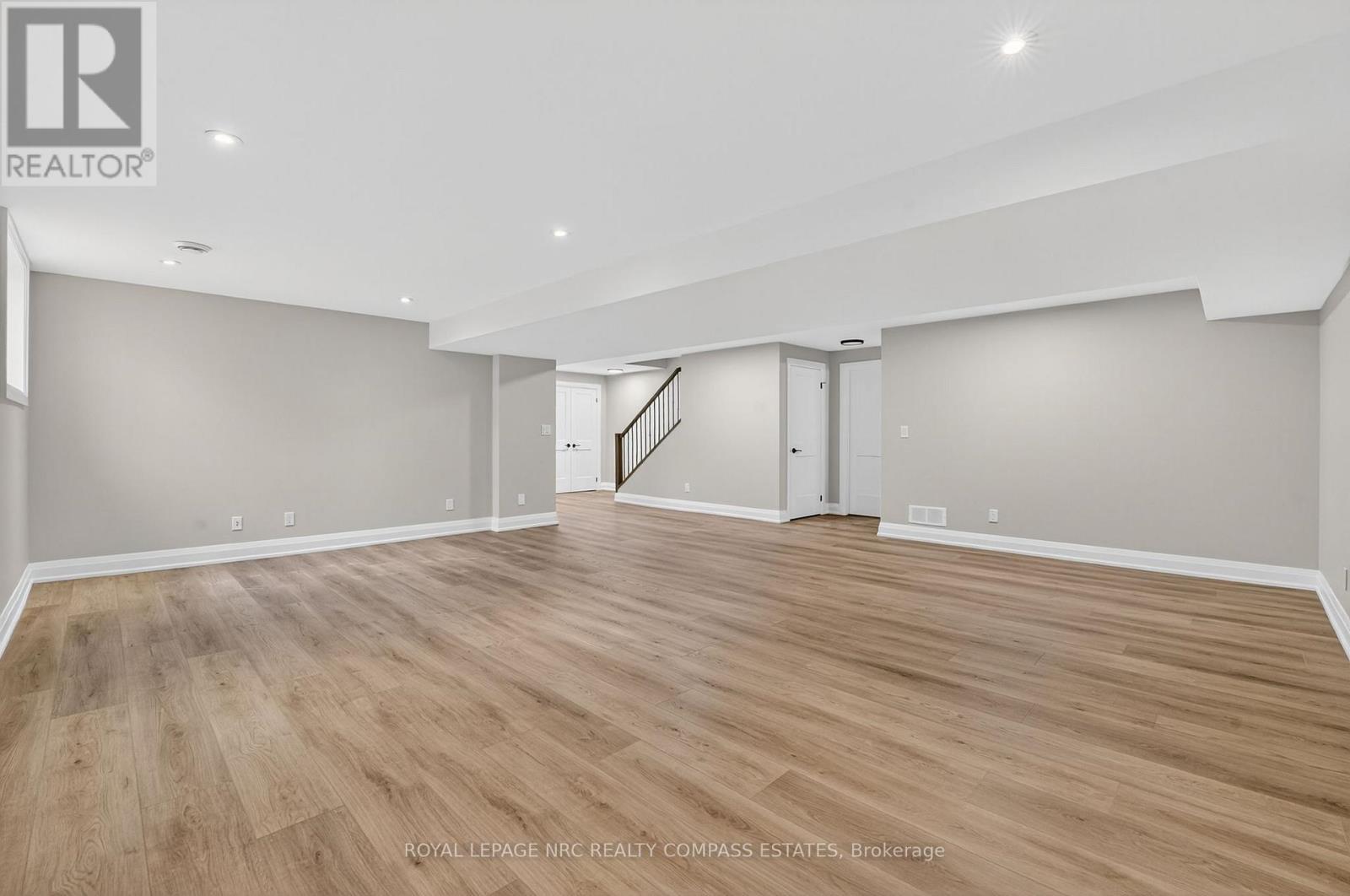 












6 PEACHTREE LANE

,
Niagara-on-the-Lake (Virgil),




Ontario
L0S1J0

