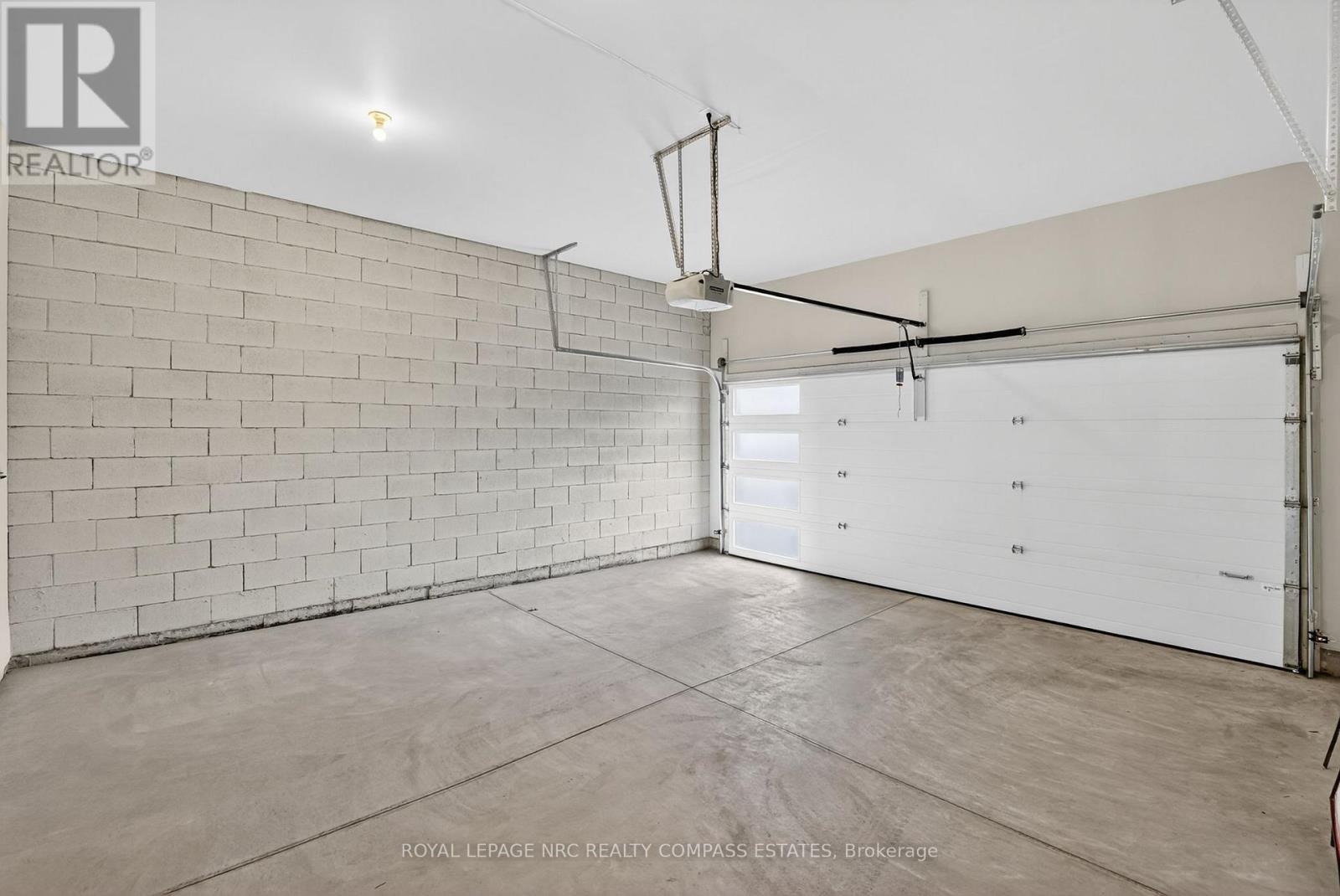 












6 PEACHTREE LANE

,
Niagara-on-the-Lake (Virgil),




Ontario
L0S1J0

