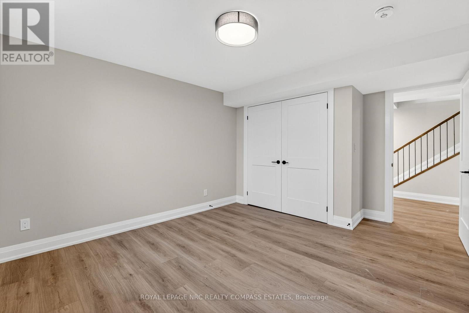 












6 PEACHTREE LANE

,
Niagara-on-the-Lake (Virgil),




Ontario
L0S1J0

