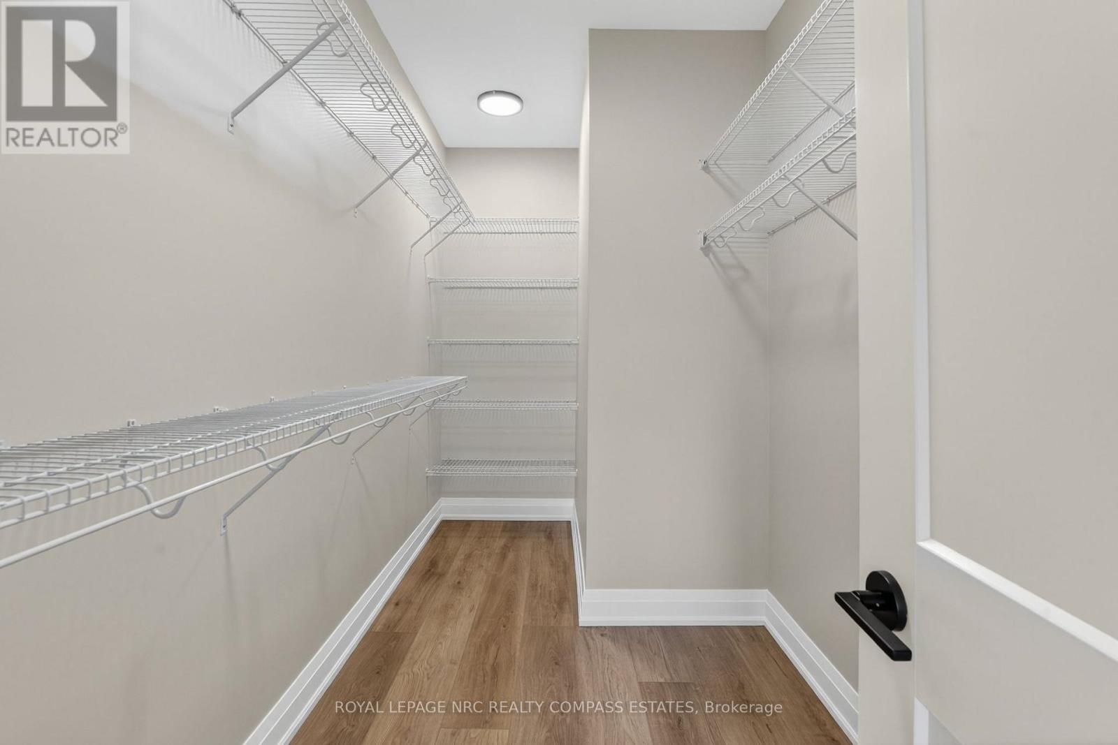 












6 PEACHTREE LANE

,
Niagara-on-the-Lake (Virgil),




Ontario
L0S1J0

