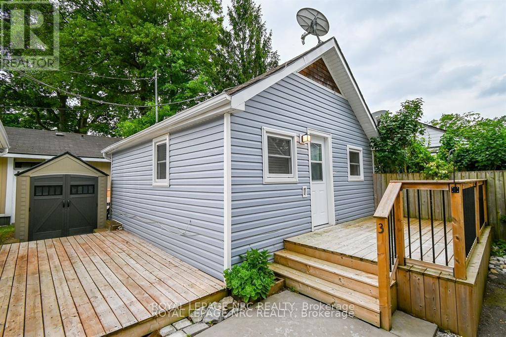 












387 ELMWOOD AVENUE

,
Fort Erie (Crystal Beach),




Ontario
L0S1B0

