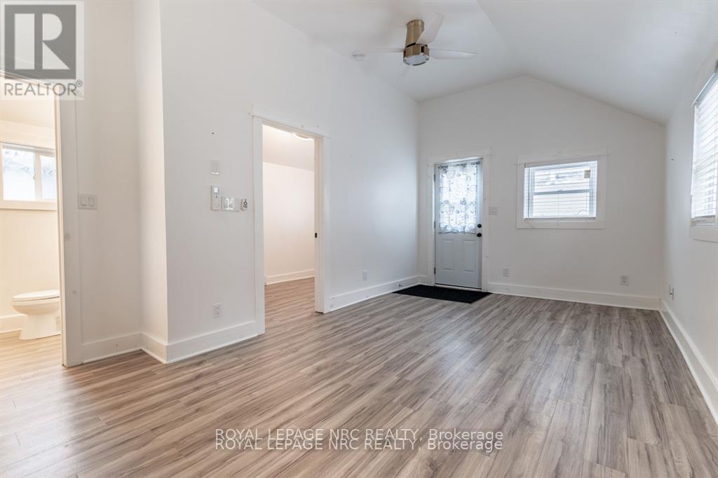 












387 ELMWOOD AVENUE

,
Fort Erie (Crystal Beach),




Ontario
L0S1B0

