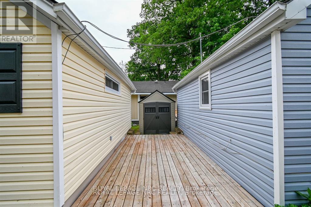 












387 ELMWOOD AVENUE

,
Fort Erie (Crystal Beach),




Ontario
L0S1B0

