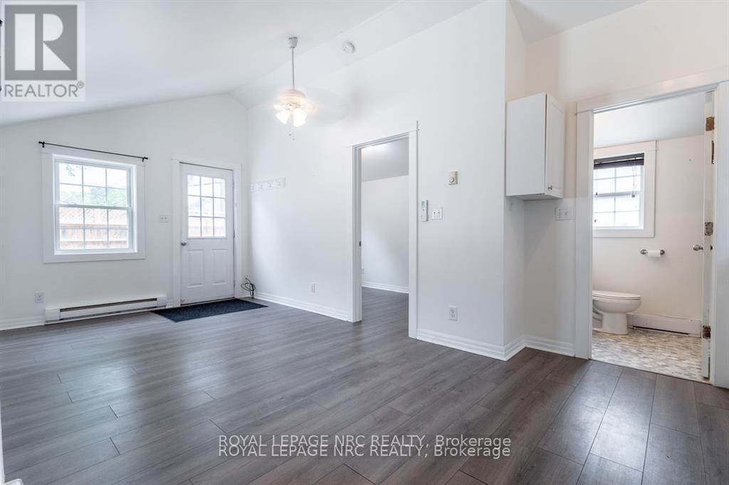 












387 ELMWOOD AVENUE

,
Fort Erie (Crystal Beach),




Ontario
L0S1B0

