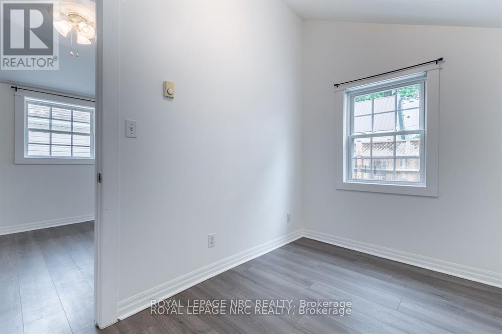 












387 ELMWOOD AVENUE

,
Fort Erie (Crystal Beach),




Ontario
L0S1B0

